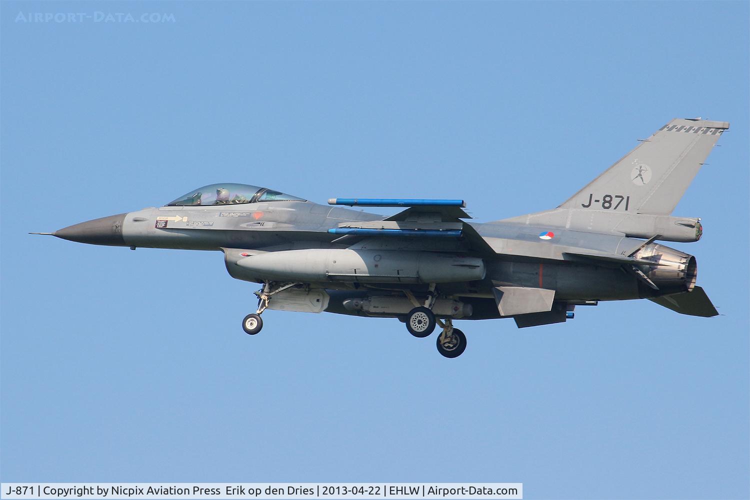 J-871, Fokker F-16AM Fighting Falcon C/N 6D-88, J-871 on finals for runway 24 during the NATO exercise Frisian Flag 2013