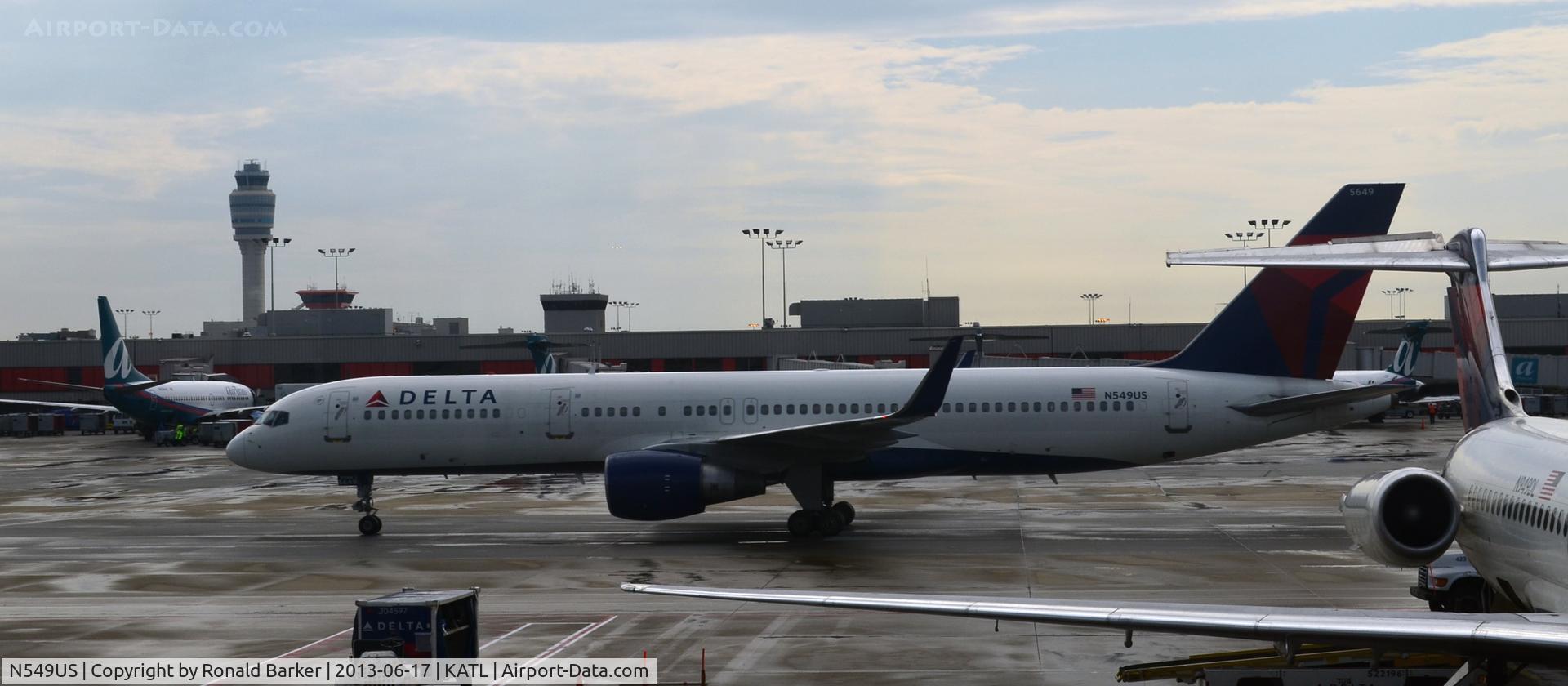 N549US, 1996 Boeing 757-251 C/N 26496, Taxi ATL
