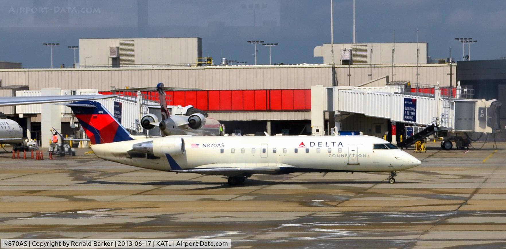 N870AS, 2001 Bombardier CRJ-200ER (CL-600-2B19) C/N 7530, Taxi ATL