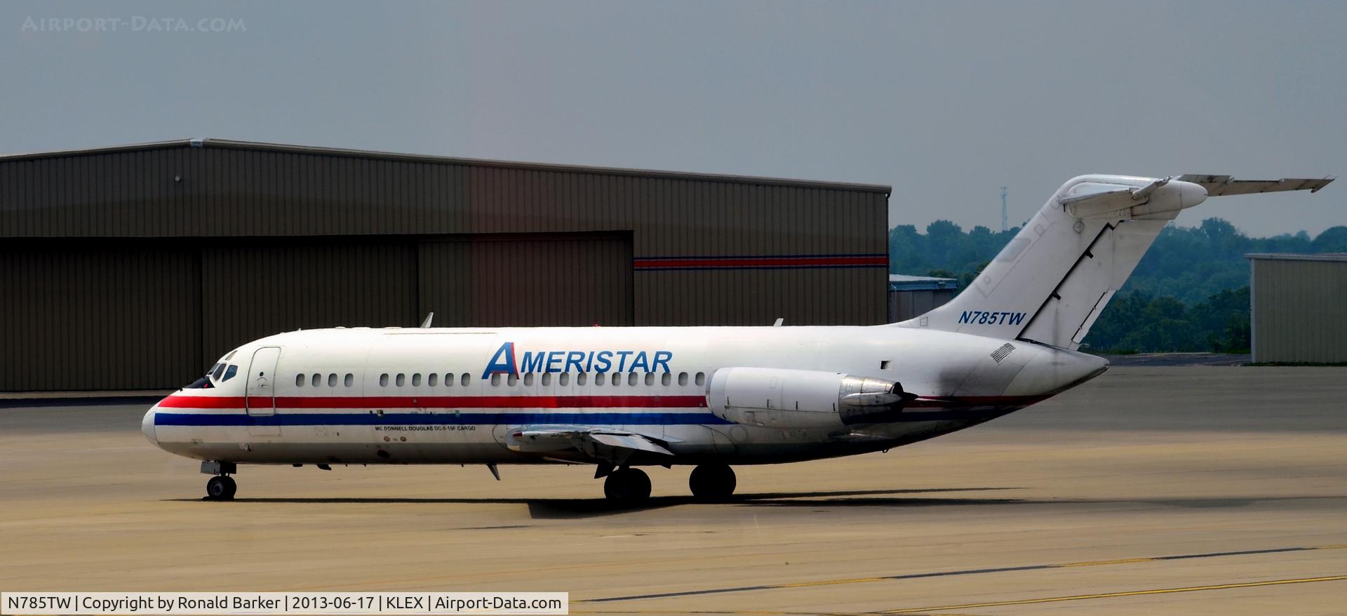 N785TW, 1967 Douglas DC-9-15F C/N 47015, Ramp LEX