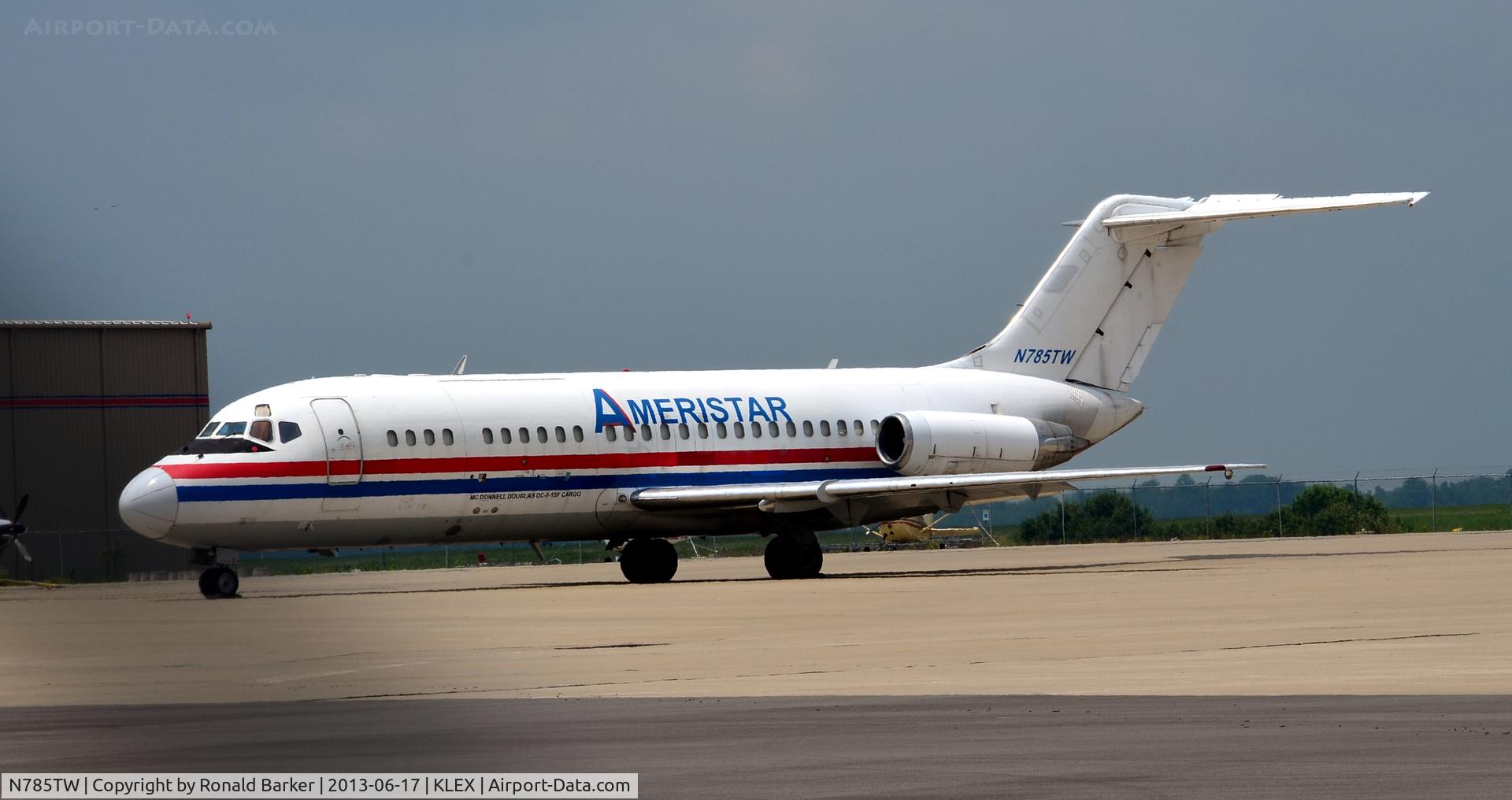 N785TW, 1967 Douglas DC-9-15F C/N 47015, Ramp LEX