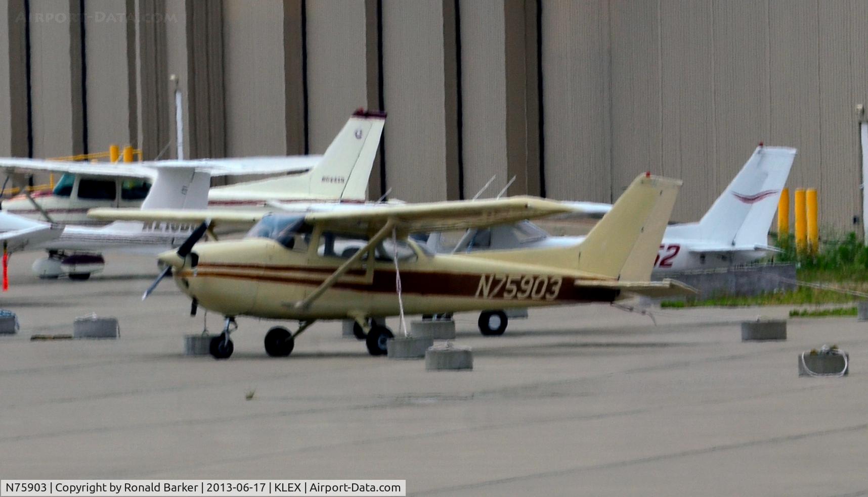 N75903, 1976 Cessna 172N C/N 17268027, Ramp LEX