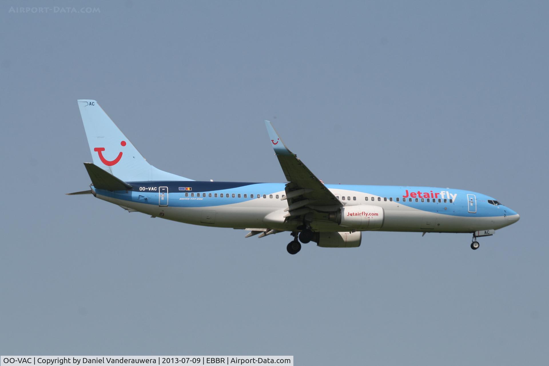 OO-VAC, 2003 Boeing 737-8BK C/N 33014, Arrival of flight JAF2068 to RWY 02