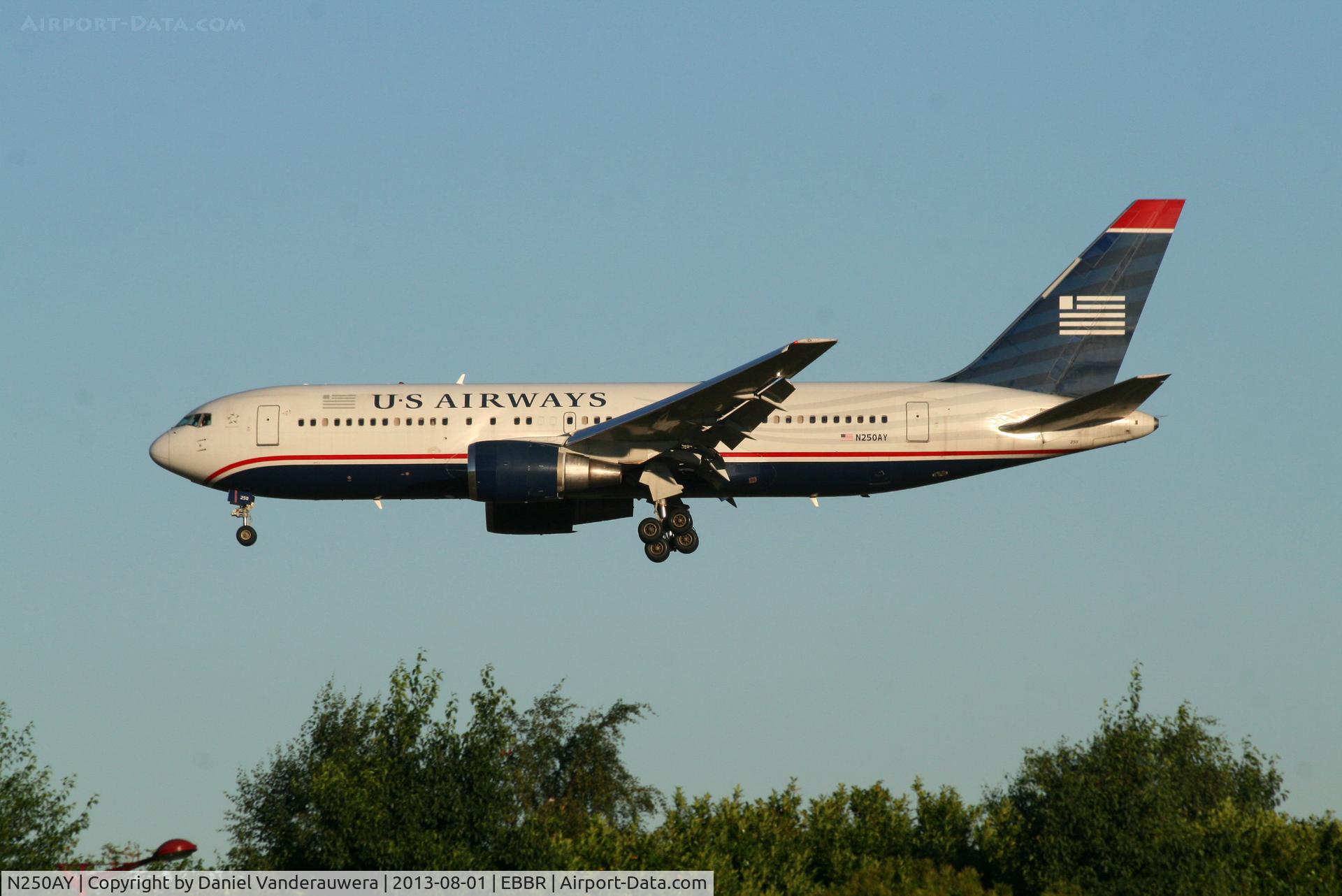 N250AY, 1988 Boeing 767-201 C/N 23902, Arrival of flight US750 to RWY 20