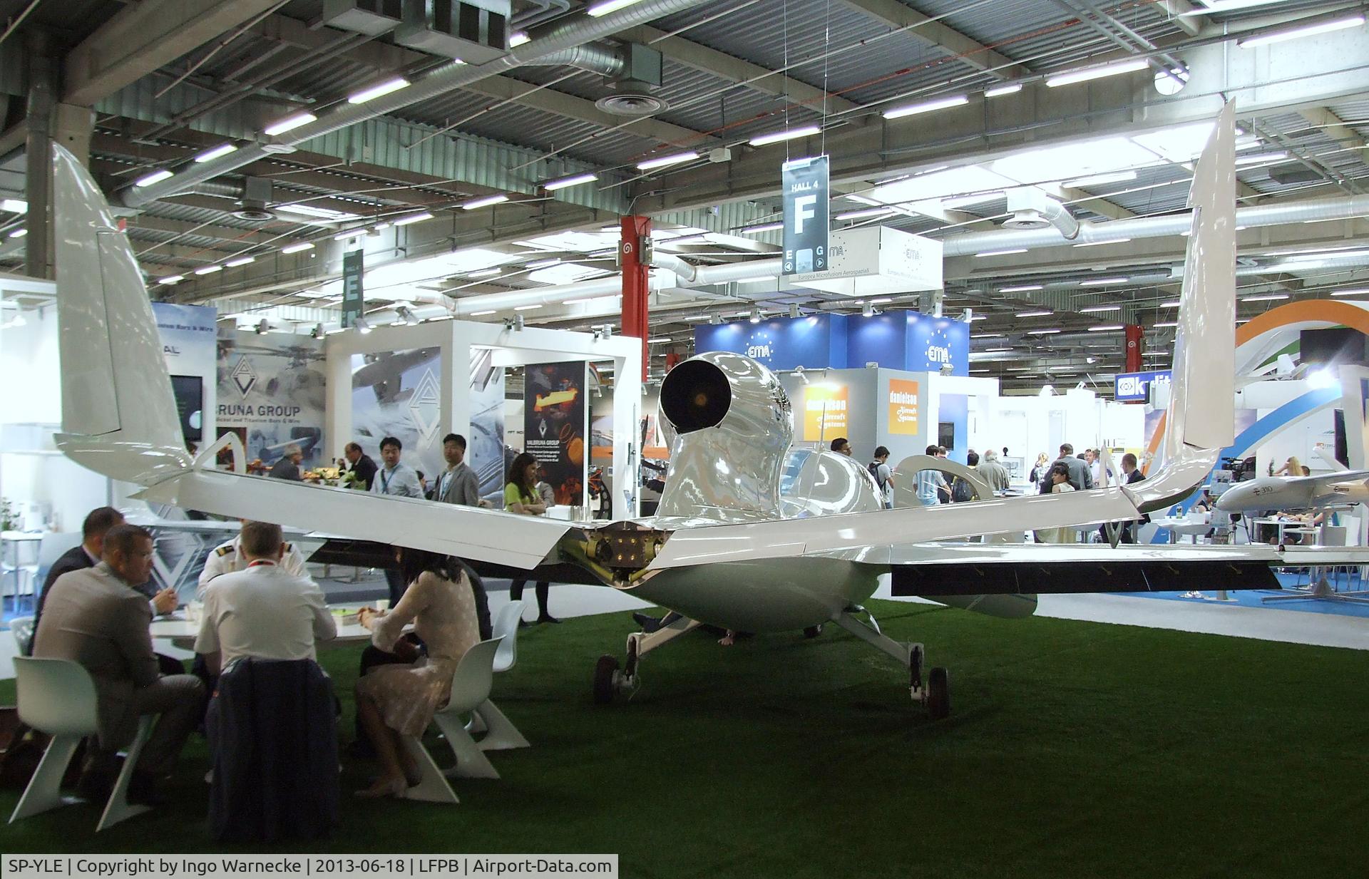 SP-YLE, 2013 Flaris LAR-1 C/N 01, Flaris LAR-1 (first flight planned for end of 2013) at the Aerosalon 2013, Paris
