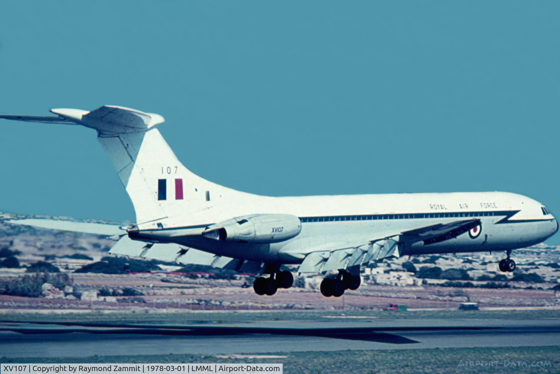XV107, 1968 Vickers VC10 C.1K C/N 837, VC10 XV107 RAF landing on Runway06 Luqa, Malta