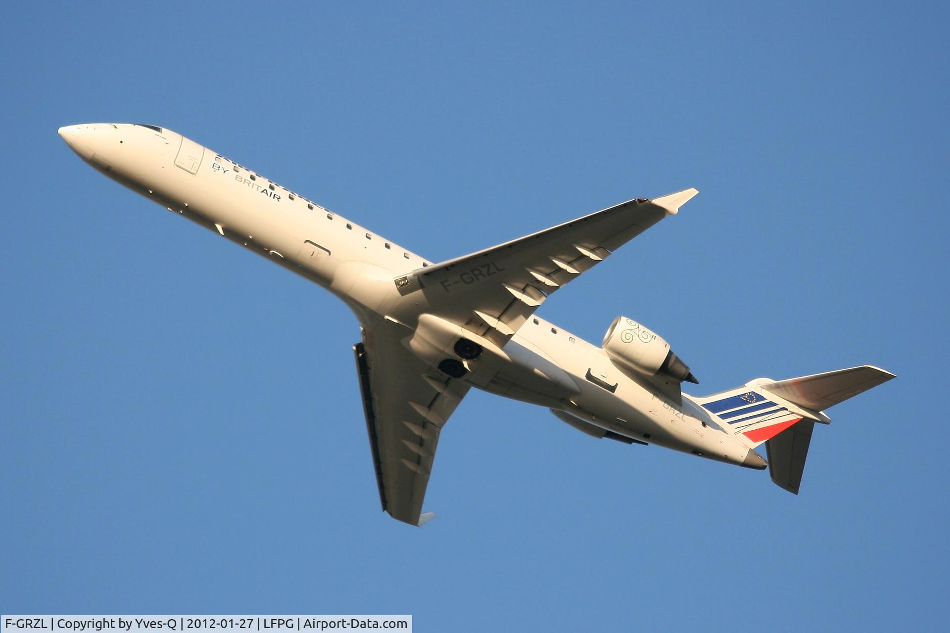 F-GRZL, 2006 Bombardier CRJ-700 (CL-600-2C10) Regional Jet C/N 10245, Bombardier CRJ-700, Take off rwy 26R, Roissy Charles De Gaulle Airport (LFPG-CDG)