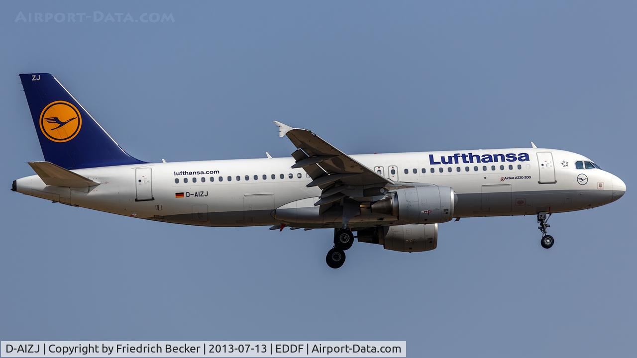 D-AIZJ, 2010 Airbus A320-214 C/N 4449, on final RW07R