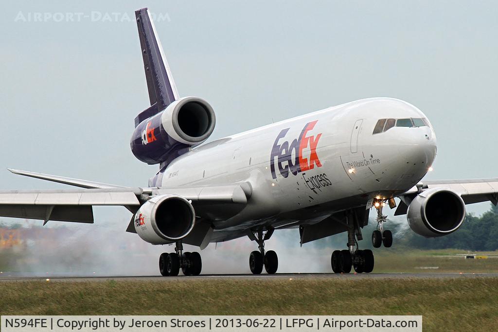 N594FE, 1992 McDonnell Douglas MD-11F C/N 48552, @ cdg
