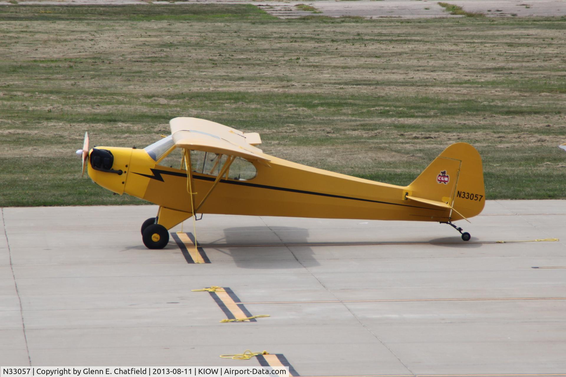 N33057, 1940 Piper J3C-65 Cub C/N 5814, Seen from the viewing point above the terminal.