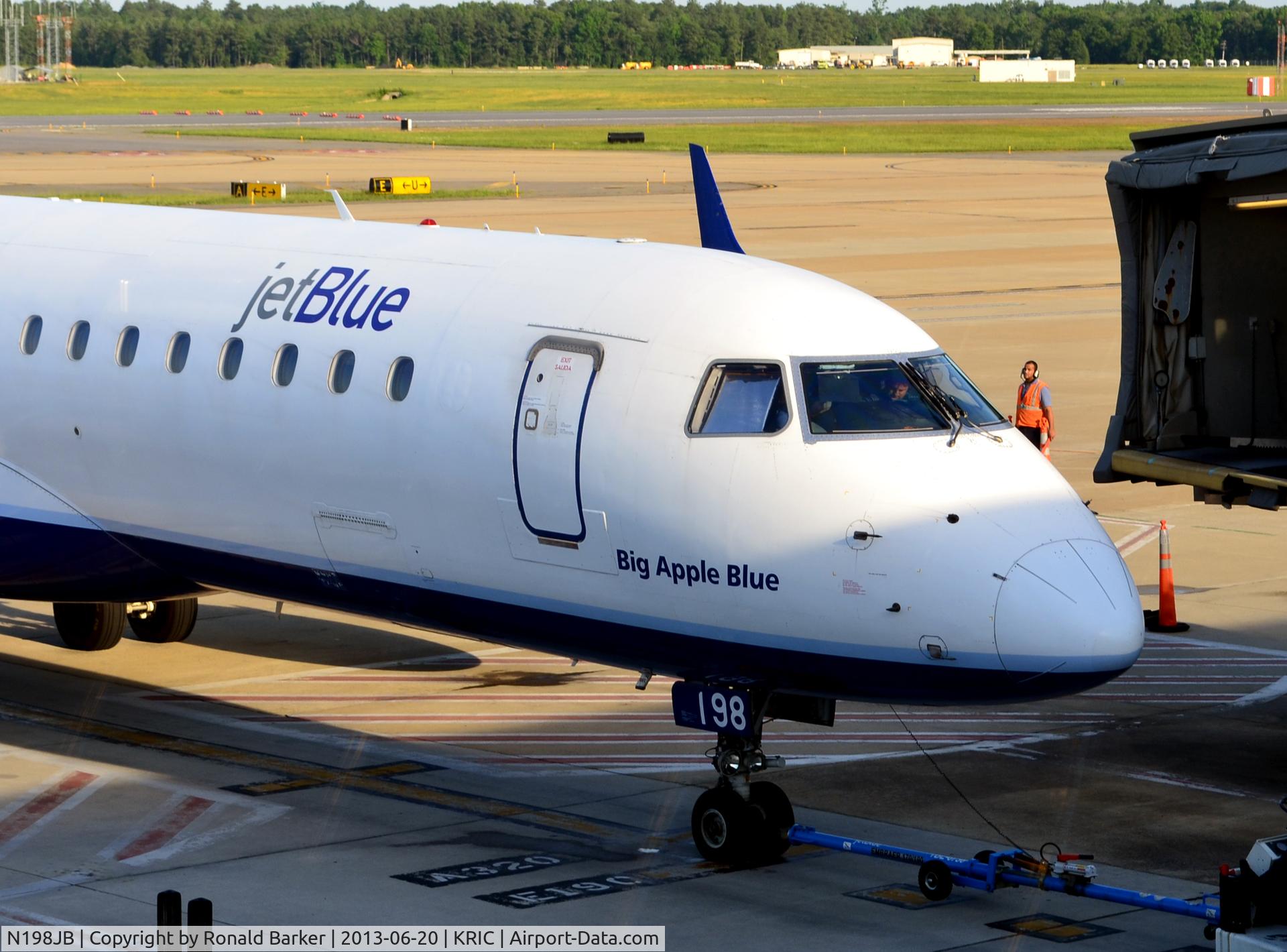 N198JB, 2006 Embraer 190AR (ERJ-190-100IGW) C/N 19000021, Big Apple Blue  RIC