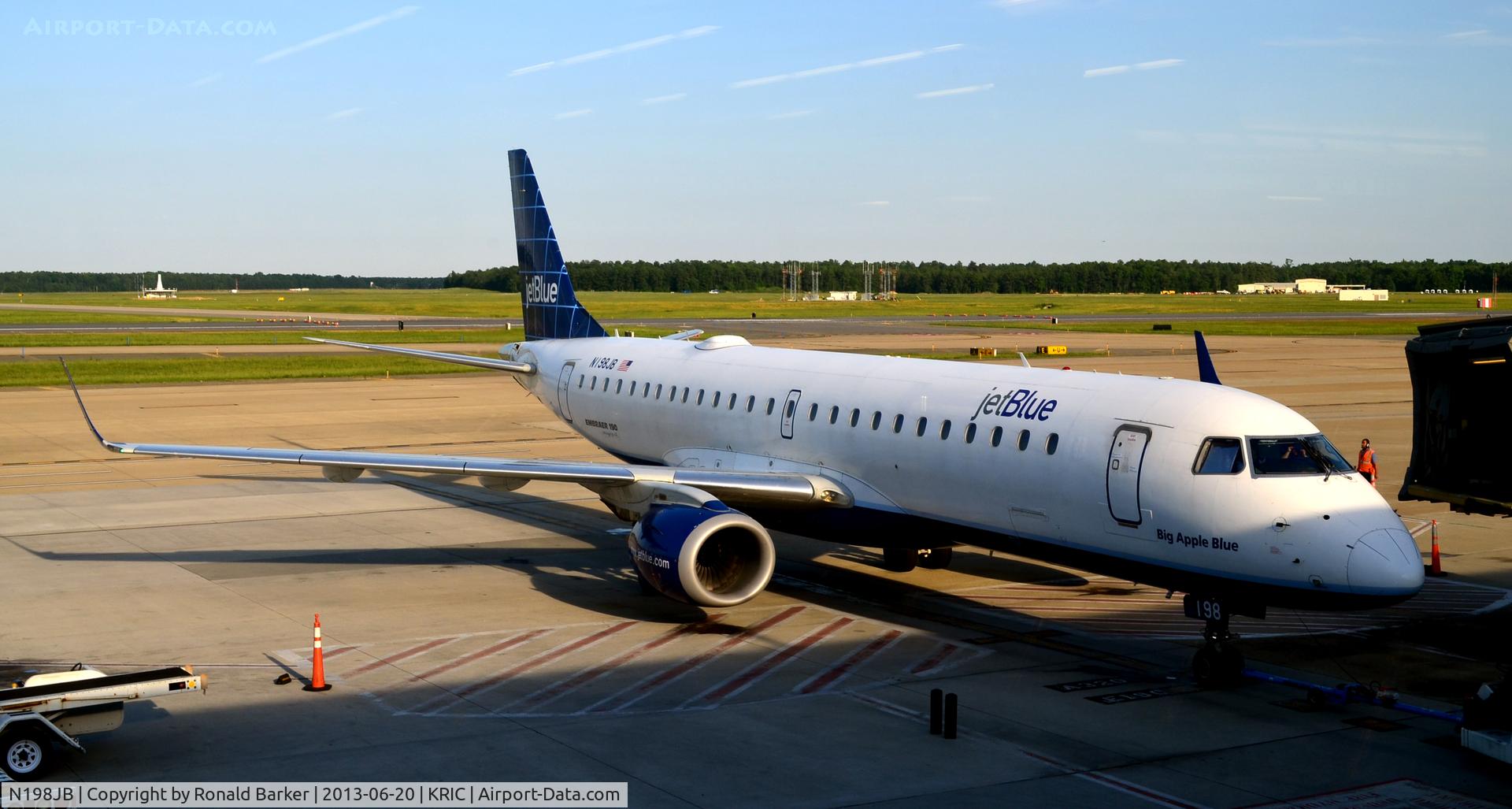 N198JB, 2006 Embraer 190AR (ERJ-190-100IGW) C/N 19000021, Big Apple Blue  RIC