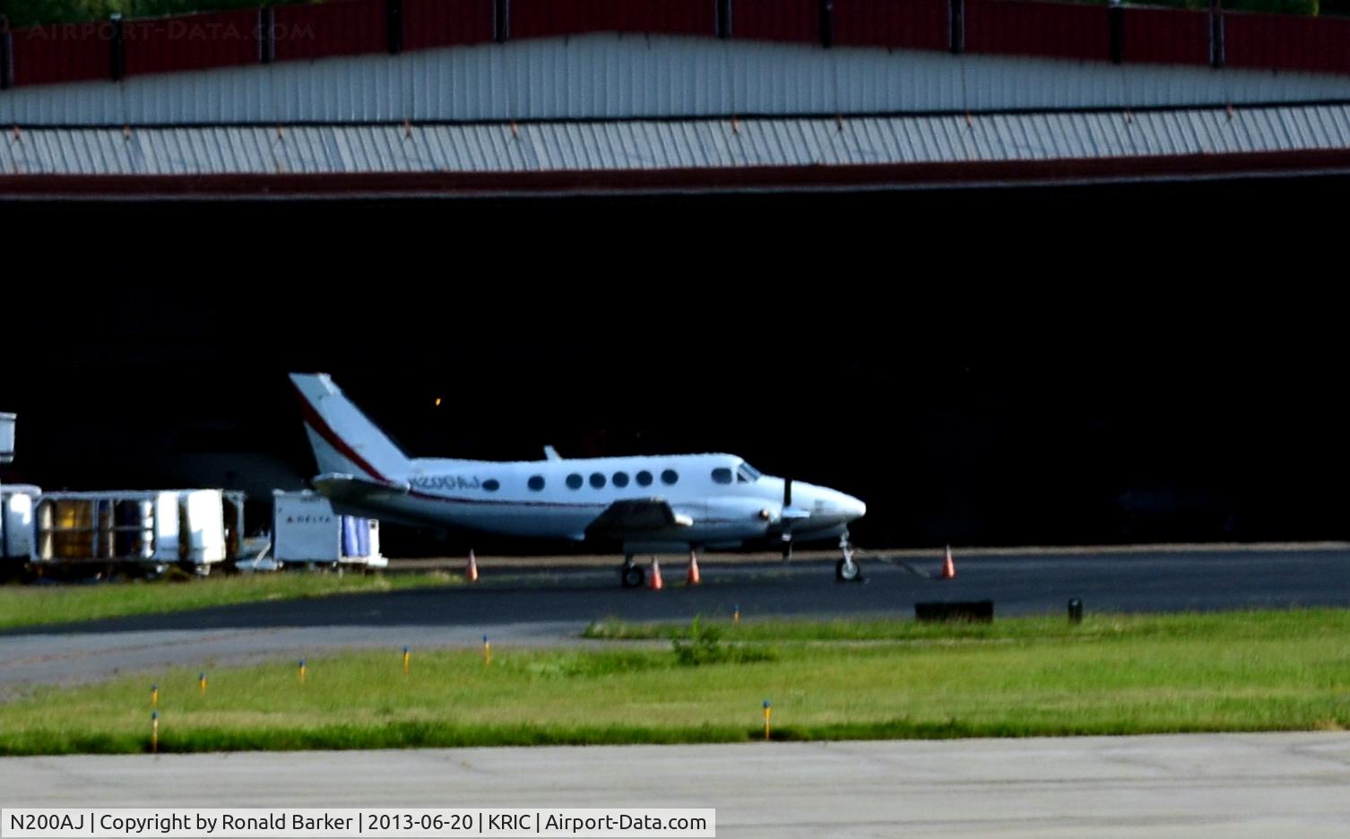 N200AJ, 1972 Beech A100 King Air C/N B-146, RIC VA