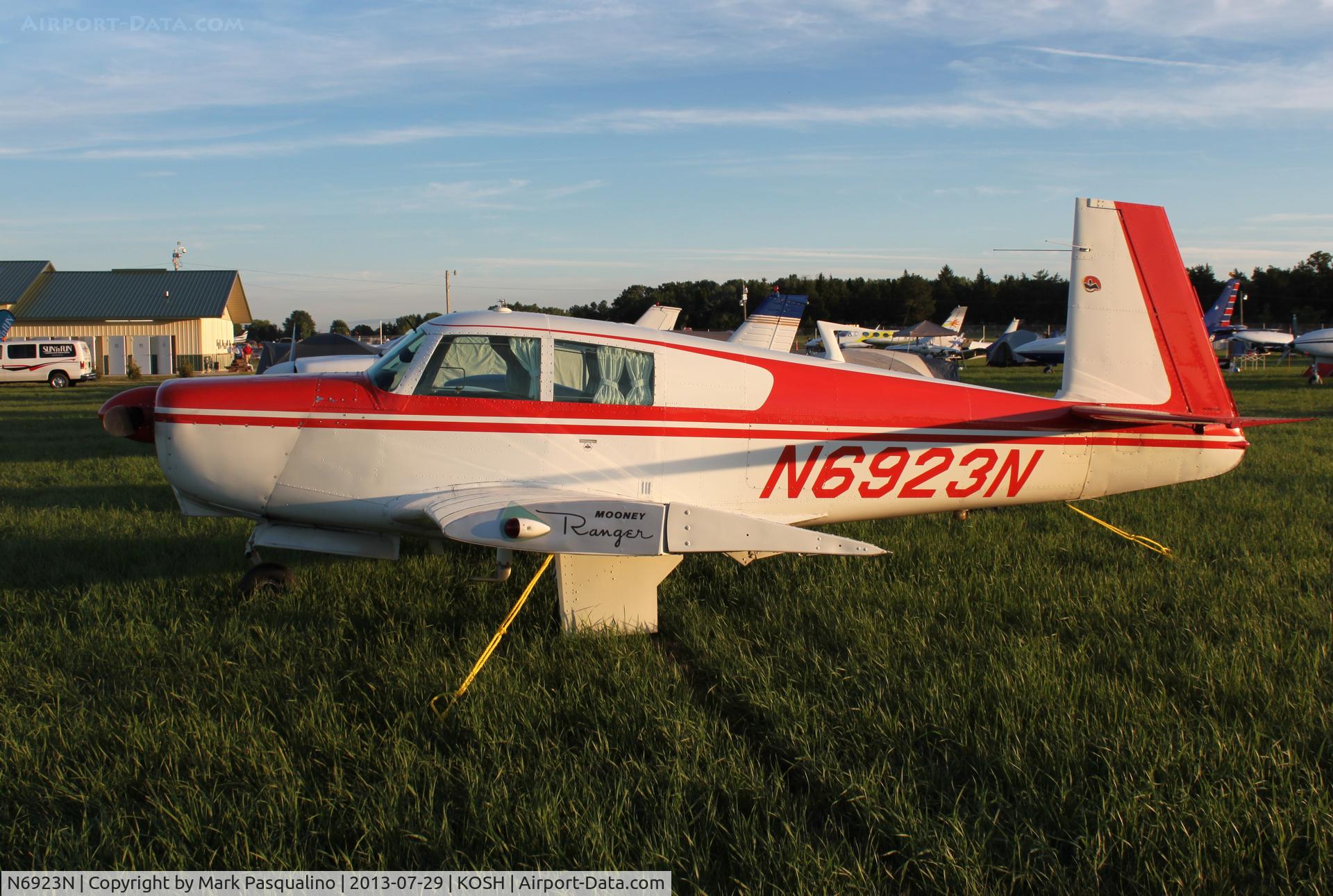 N6923N, 1968 Mooney M20C Ranger C/N 680181, Mooney M20C