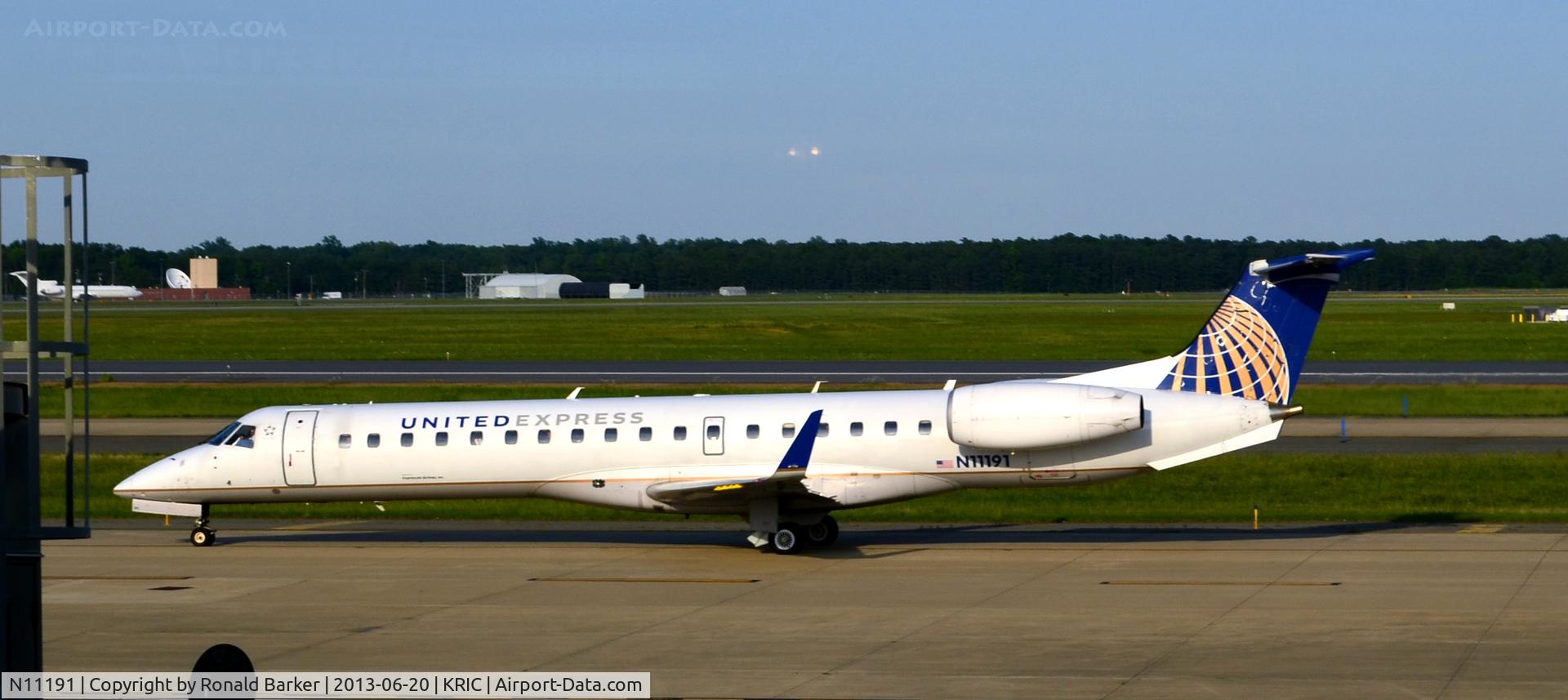 N11191, 2005 Embraer ERJ-145XR (EMB-145XR) C/N 14500935, Taxi RIC