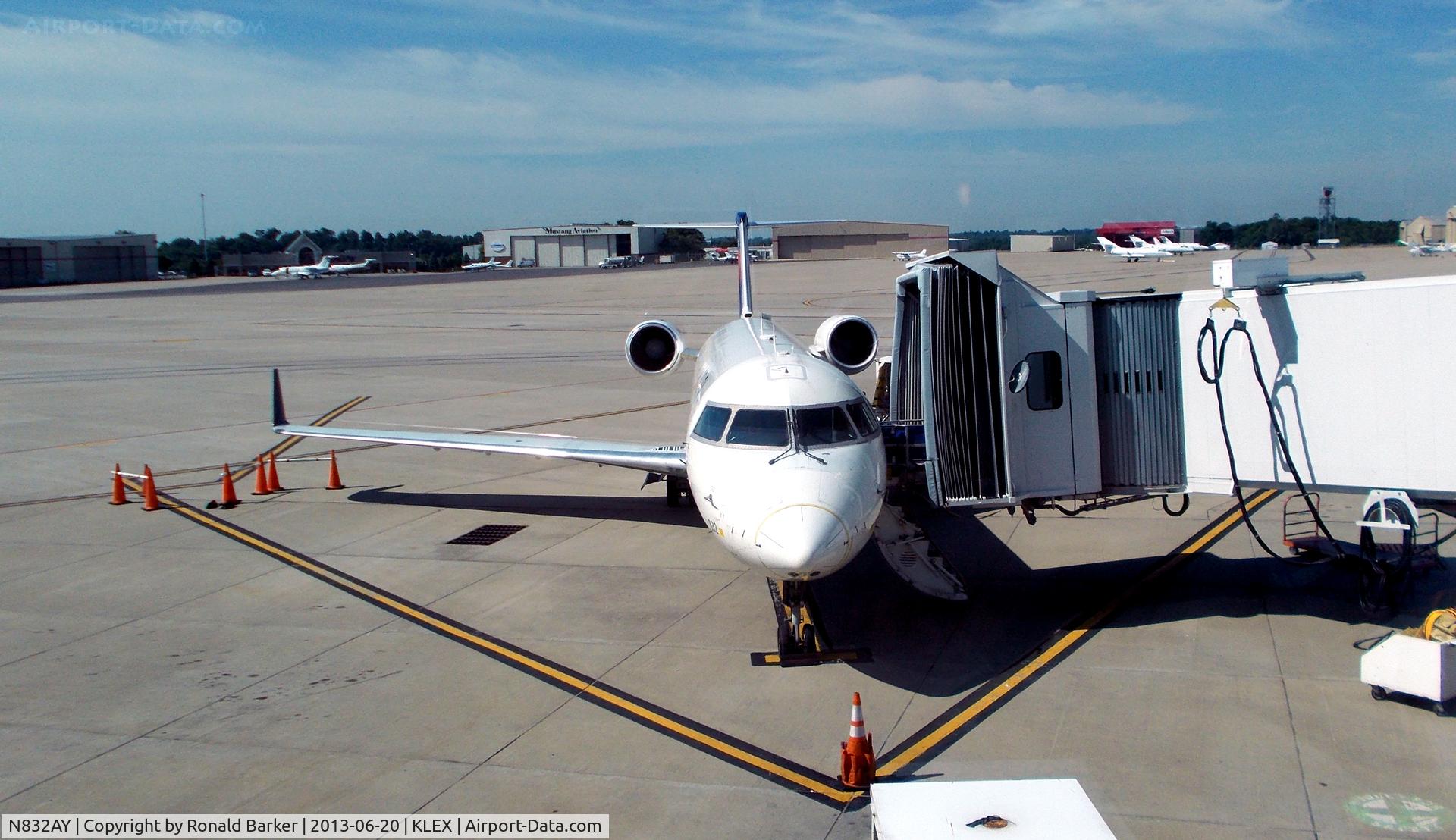 N832AY, 2005 Bombardier CRJ-200ER (CL-600-2B19) C/N 8032, At the gate LEX