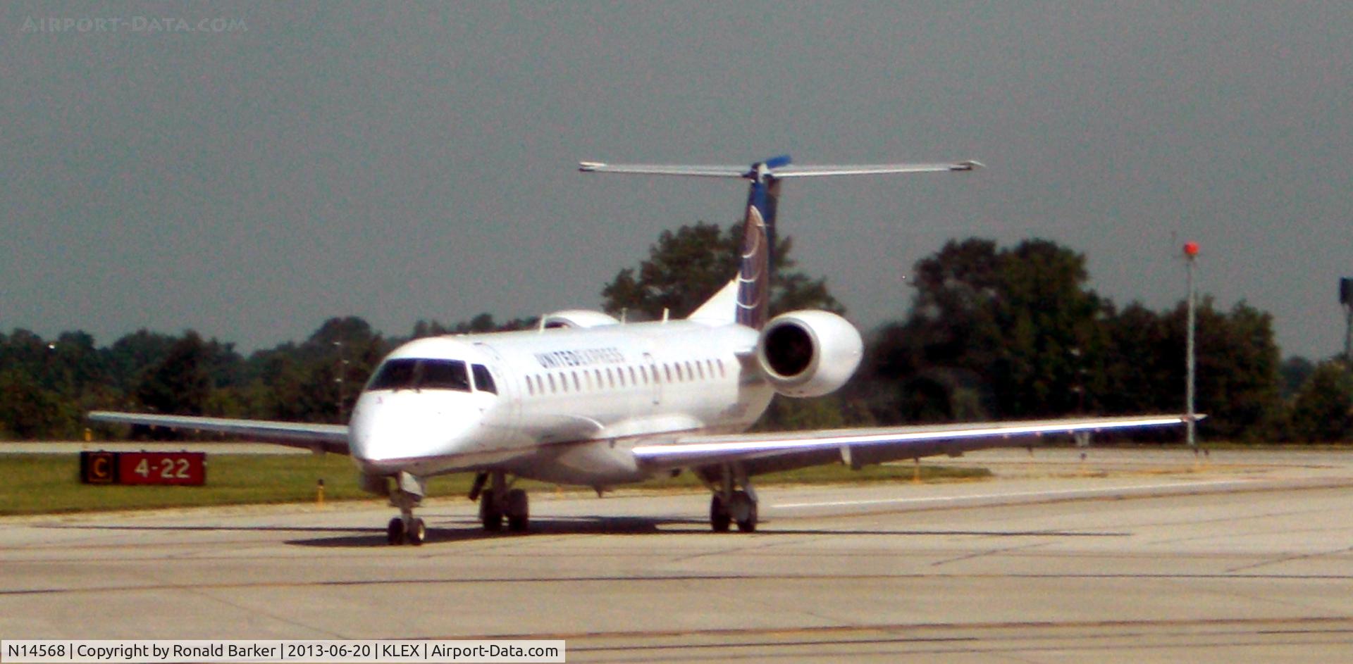 N14568, 2002 Embraer ERJ-145LR (EMB-145LR) C/N 145628, Taxi to gate LEX