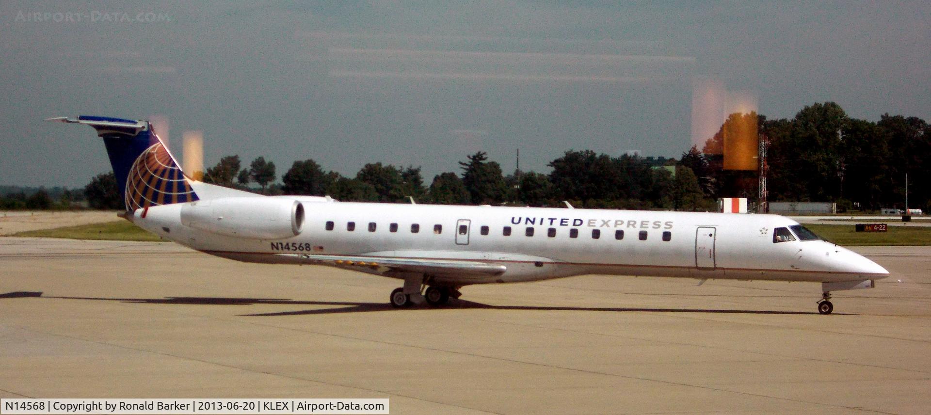 N14568, 2002 Embraer ERJ-145LR (EMB-145LR) C/N 145628, Taxi to gate LEX