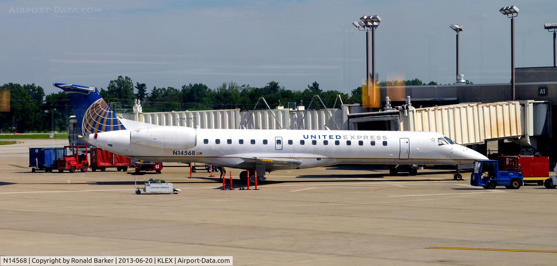 N14568, 2002 Embraer ERJ-145LR (EMB-145LR) C/N 145628, Gate A1 LEX