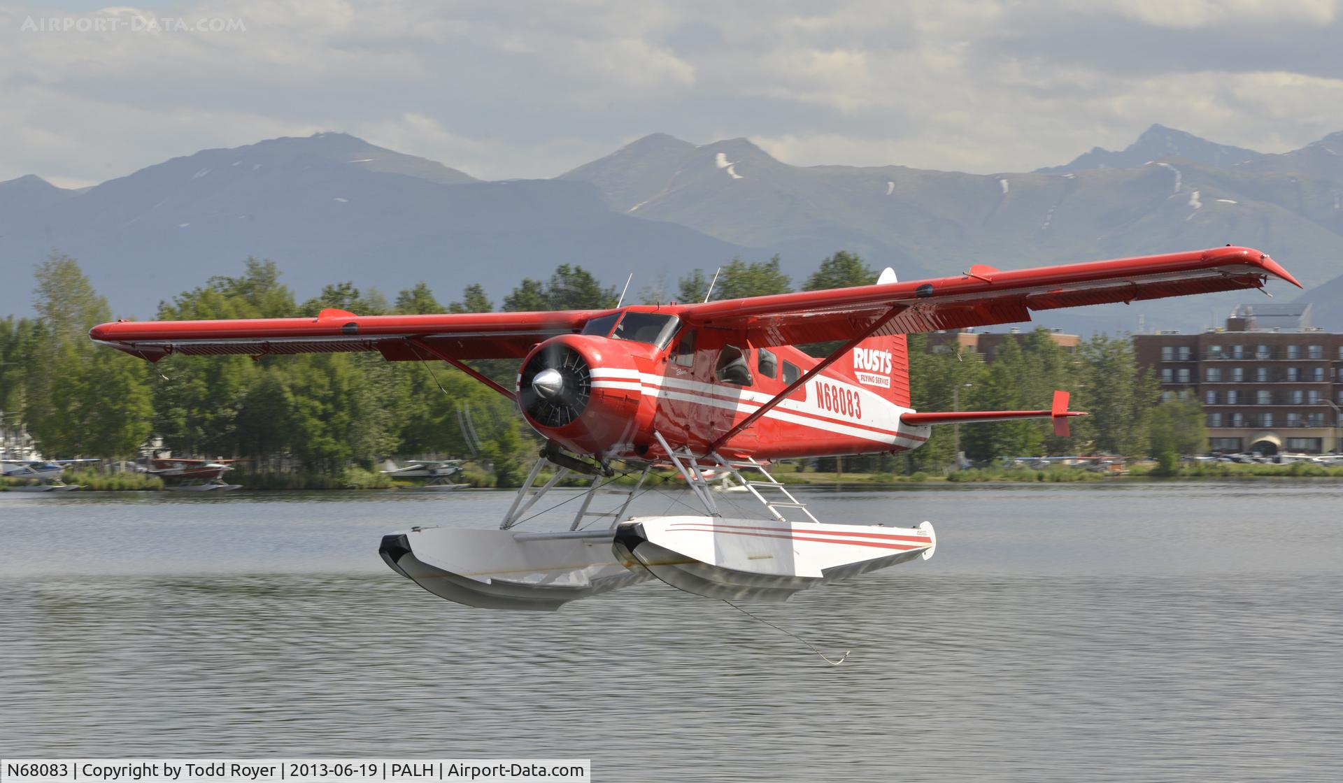 N68083, 1958 De Havilland Canada DHC-2 Beaver Mk.I C/N 1254, Departing Lake Hood