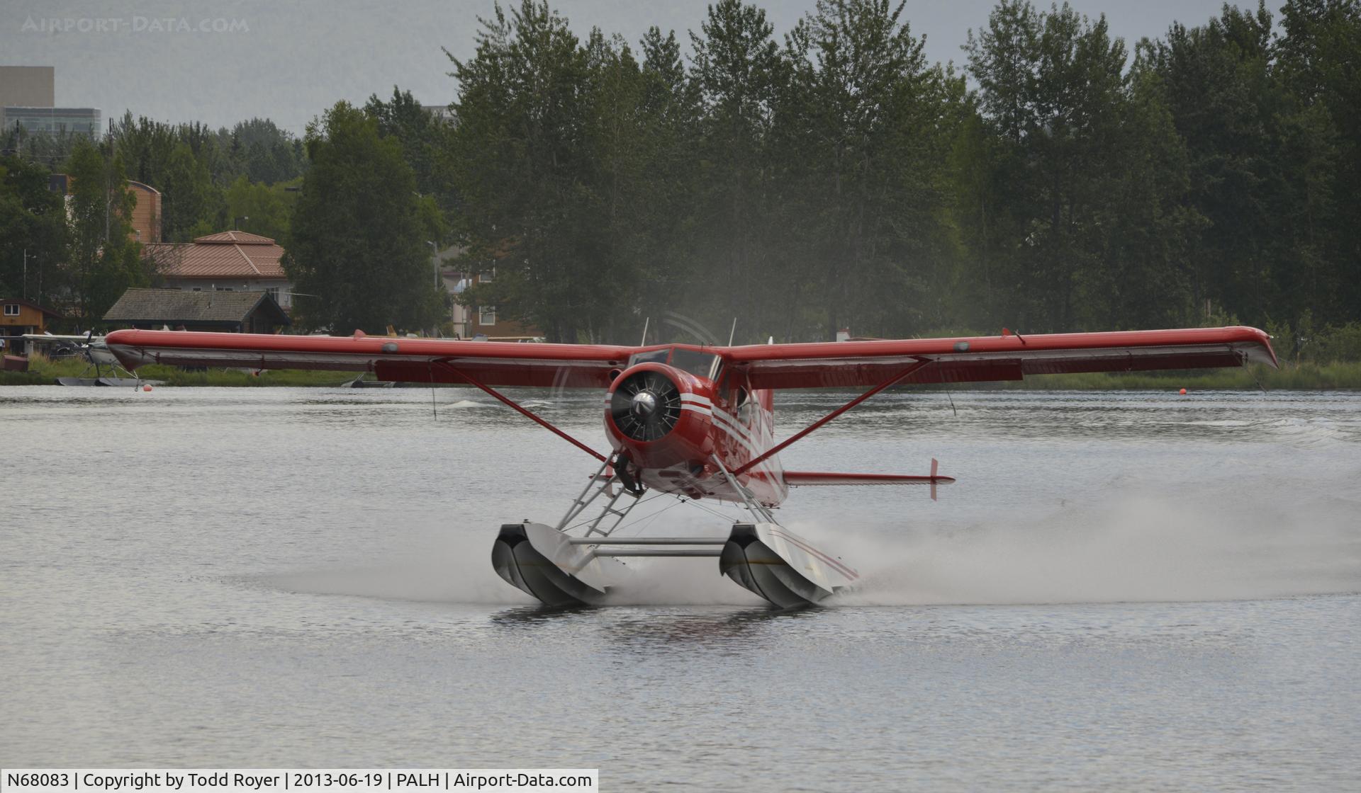 N68083, 1958 De Havilland Canada DHC-2 Beaver Mk.I C/N 1254, Departing Lake Hood