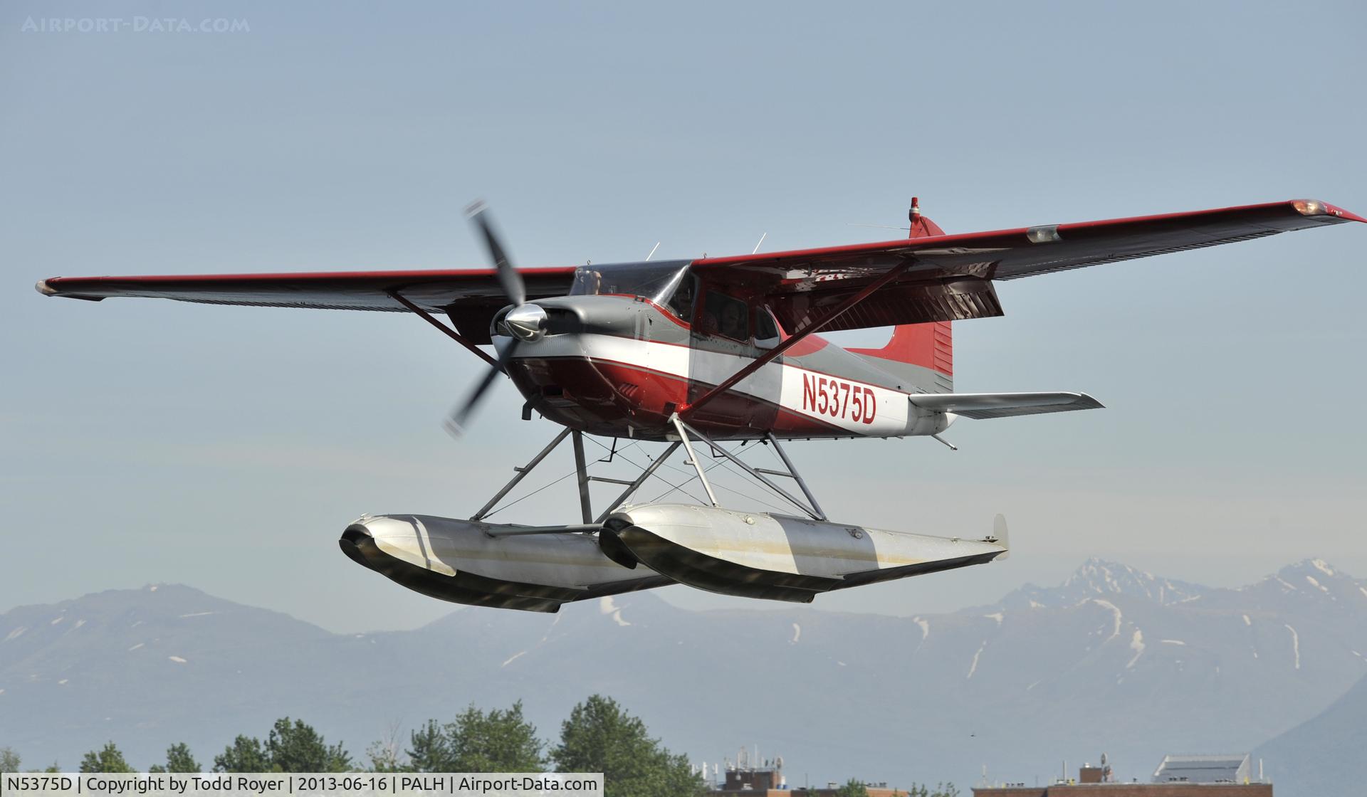 N5375D, 1958 Cessna 180A C/N 50273, Landing at Lake Hood