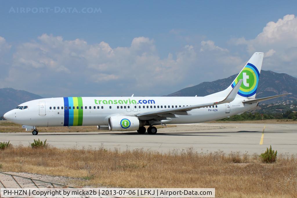 PH-HZN, 2004 Boeing 737-8K2 C/N 32943, Taxiing