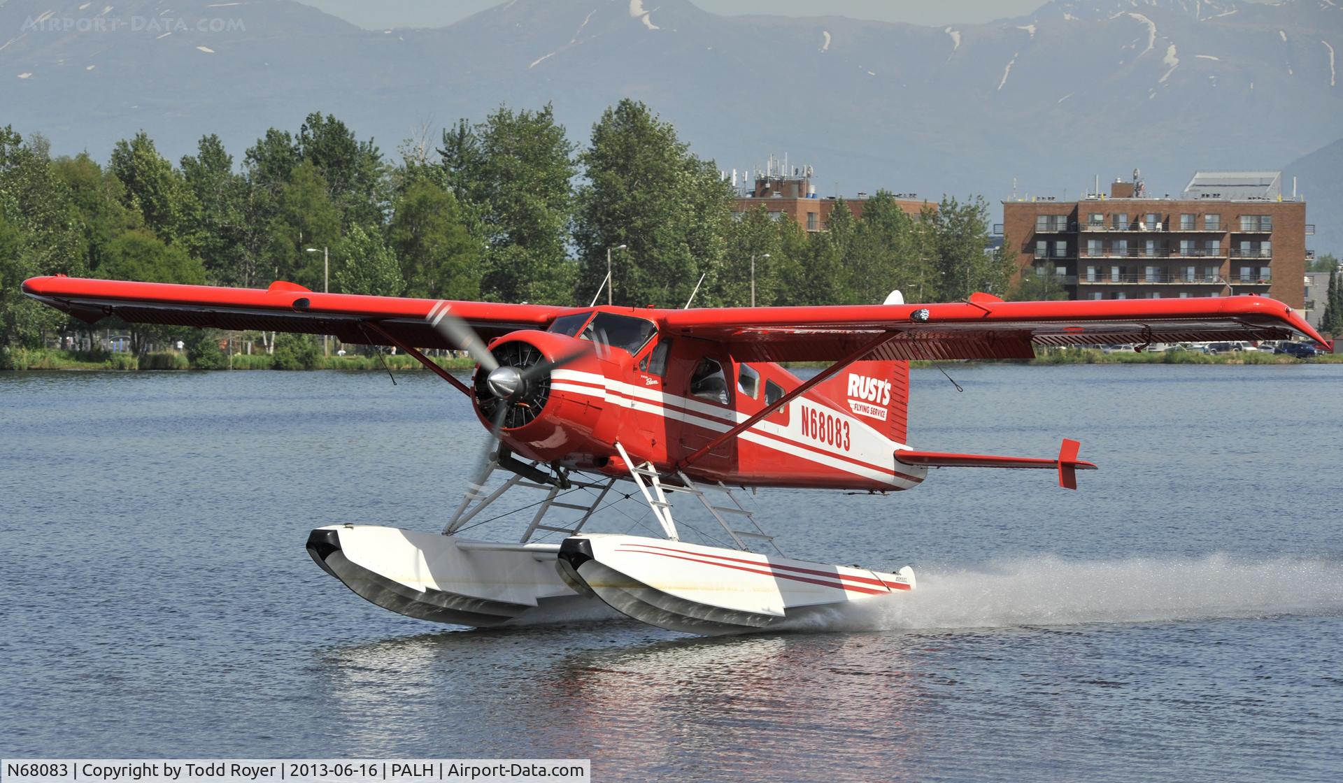 N68083, 1958 De Havilland Canada DHC-2 Beaver Mk.I C/N 1254, Departing Lake Hood
