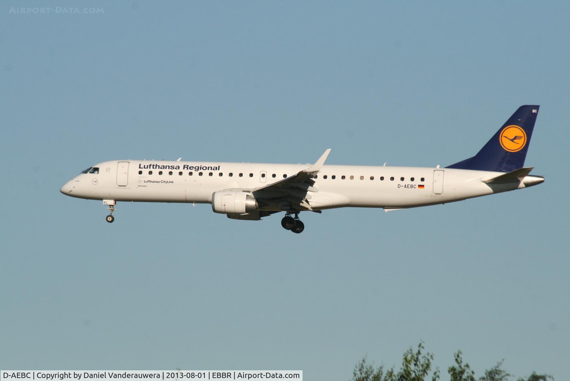 D-AEBC, 2009 Embraer 195LR (ERJ-190-200LR) C/N 19000320, Arrival of flight LH2282 to RWY 20