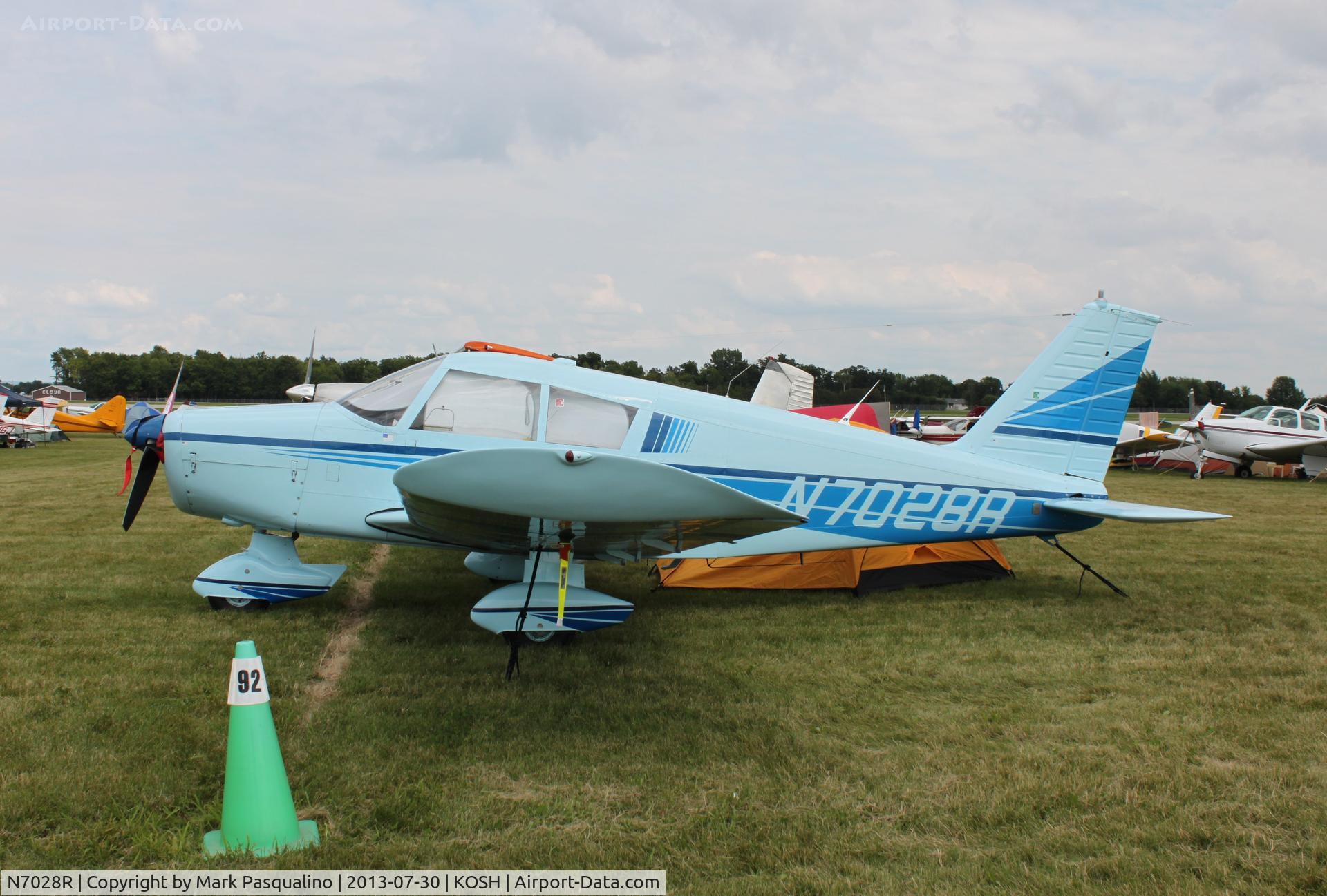 N7028R, 1966 Piper PA-28-140 C/N 28-21725, Piper PA-28-140