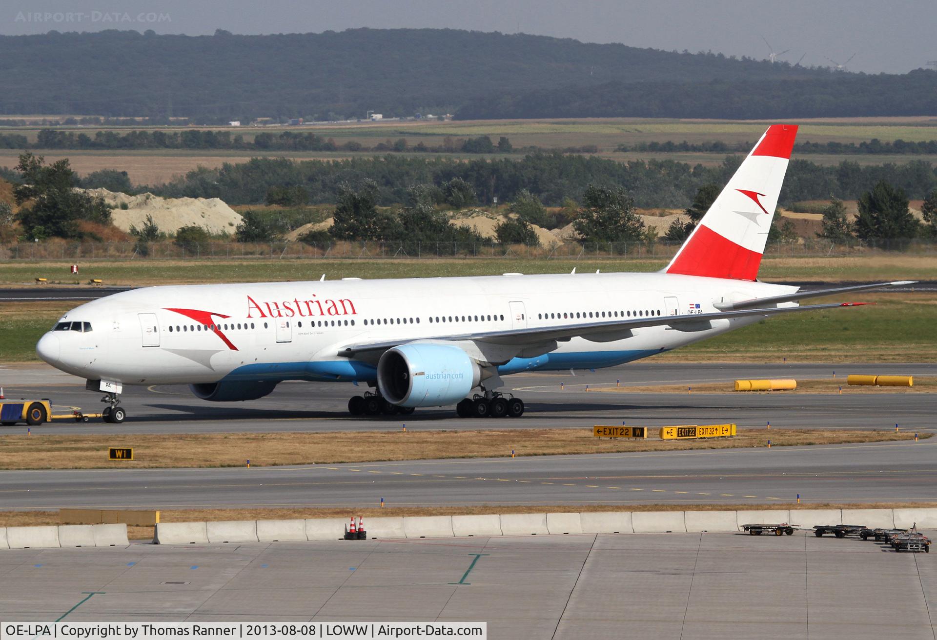 OE-LPA, 1997 Boeing 777-2Z9/ER C/N 28698, Austrian B777