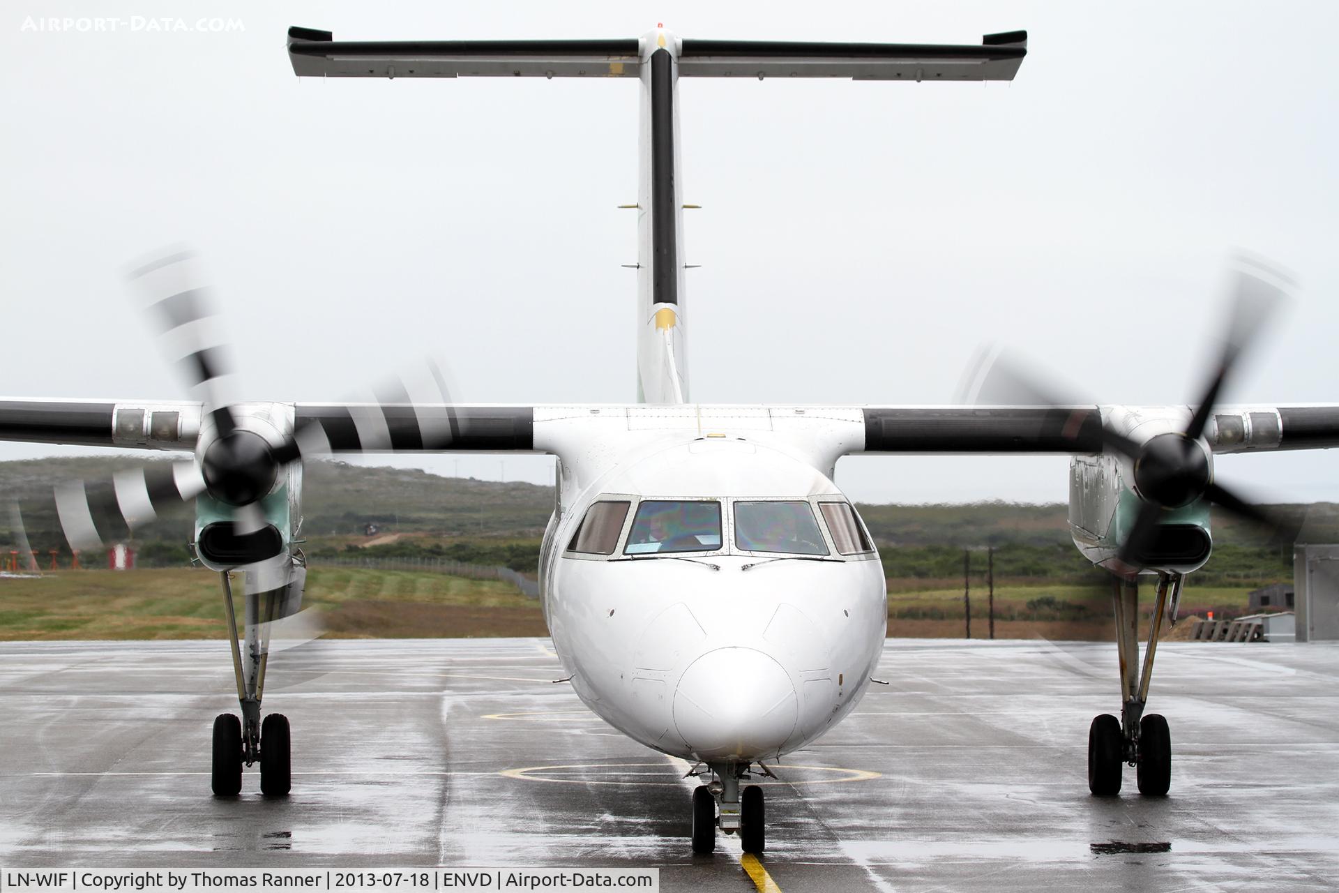 LN-WIF, 1994 De Havilland Canada DHC-8-103 Dash 8 C/N 372, Wideroe DHC-8