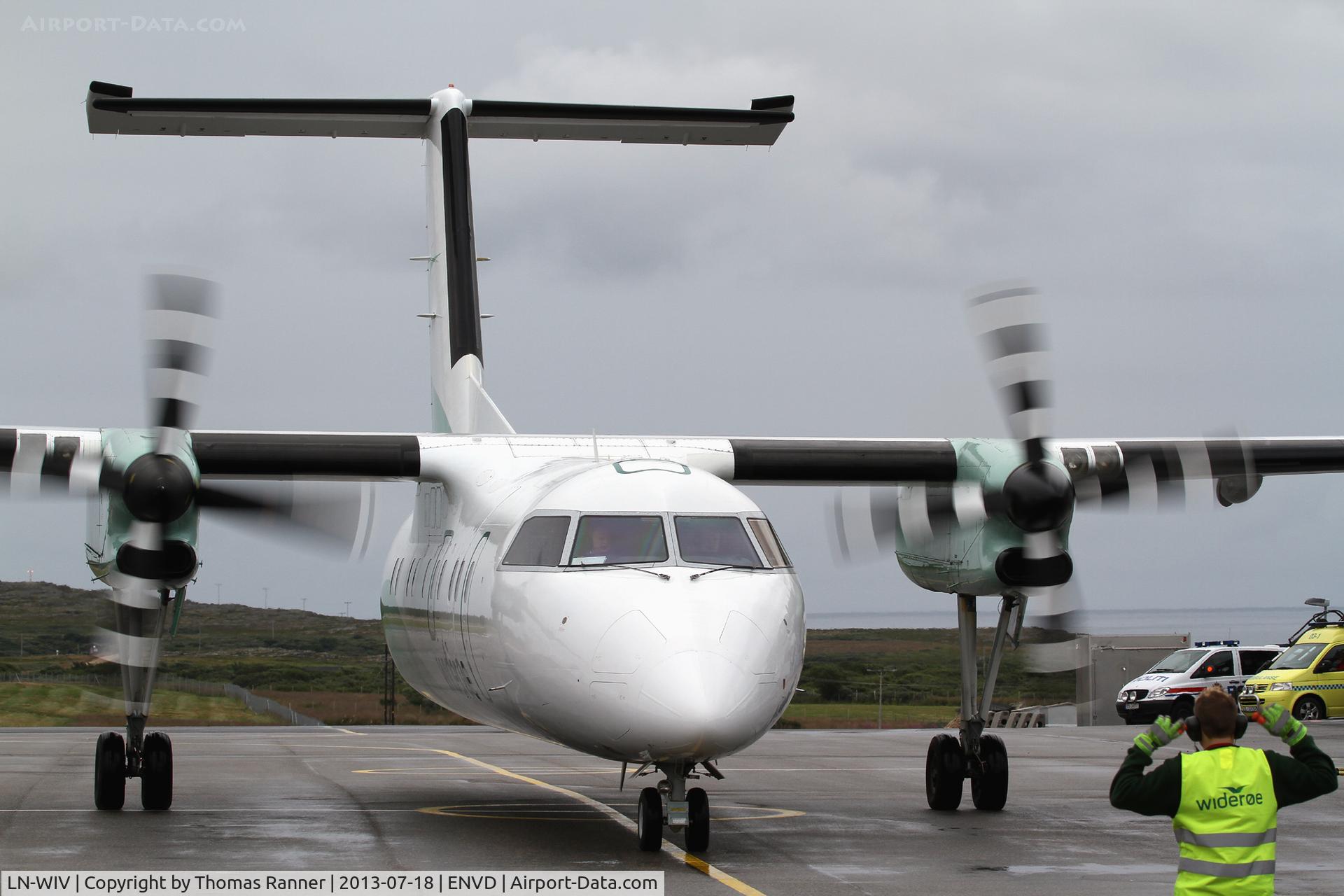 LN-WIV, 1992 De Havilland Canada DHC-8-102 Dash 8 C/N 343, Wideroe DHC-8