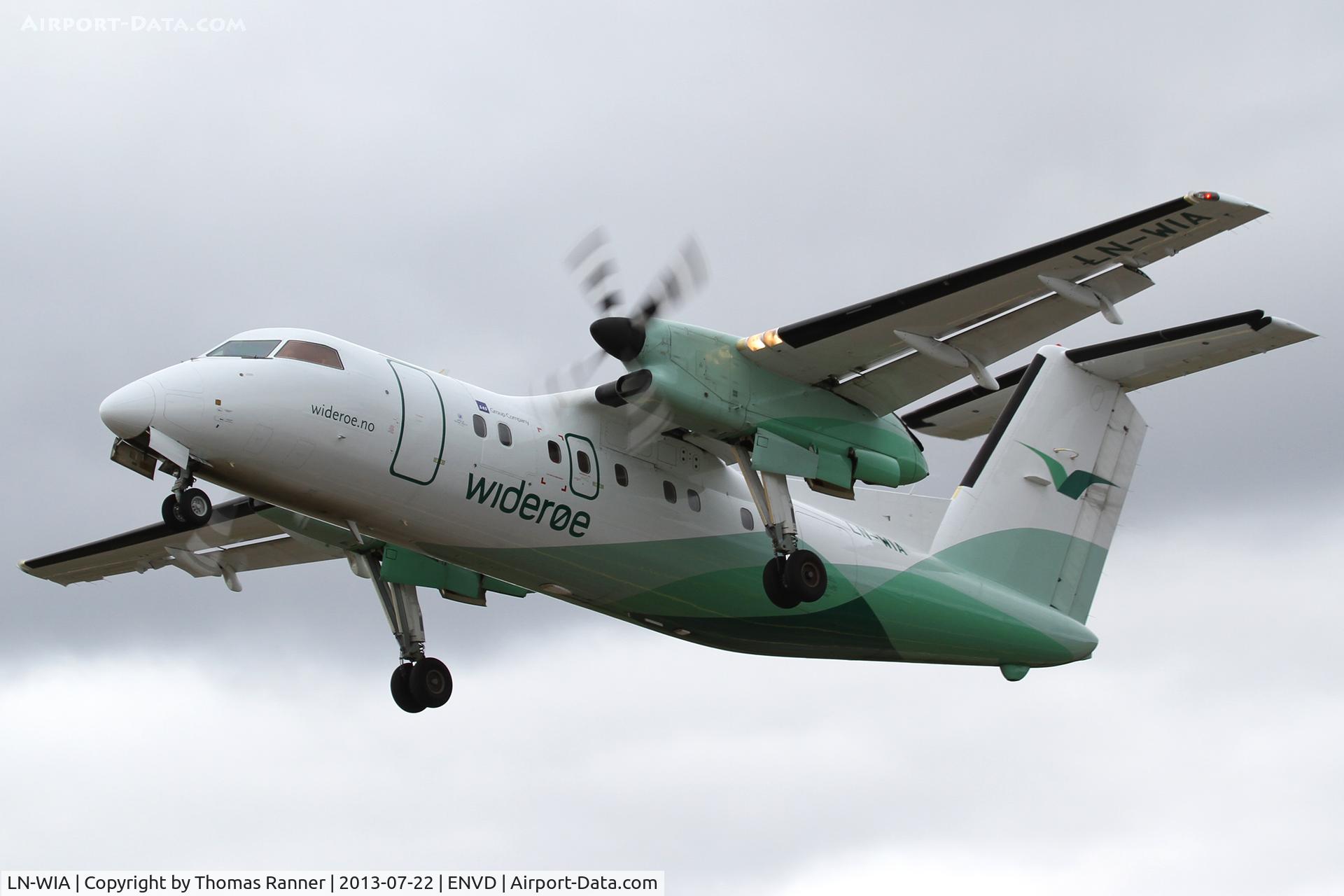 LN-WIA, 1993 De Havilland Canada DHC-8-103 Dash 8 C/N 359, Widerøe DHC-8