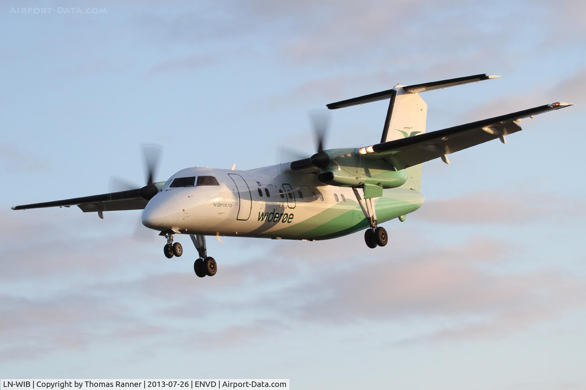 LN-WIB, 1993 De Havilland Canada DHC-8-103B Dash 8 C/N 360, Widerøe DHC-8