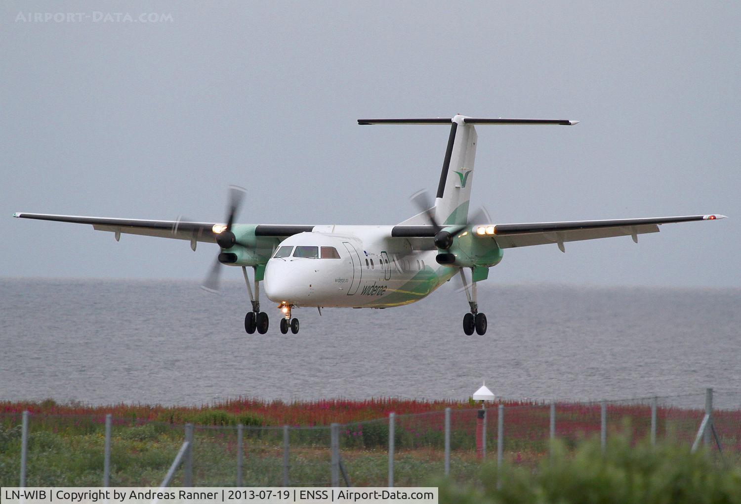 LN-WIB, 1993 De Havilland Canada DHC-8-103B Dash 8 C/N 360, Widerøe DHC-8