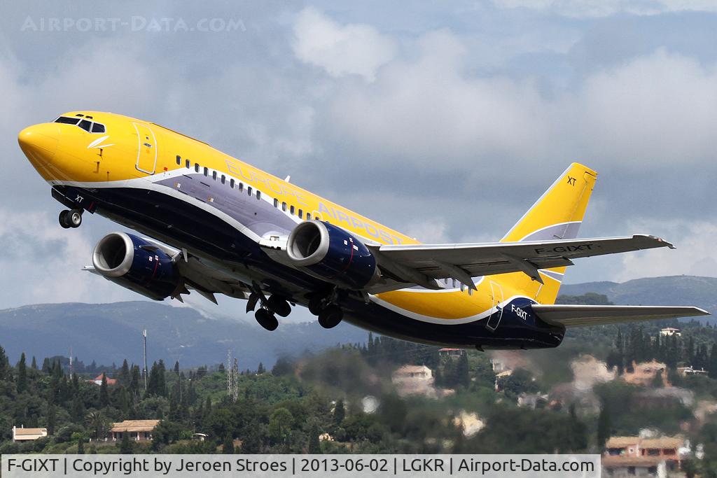 F-GIXT, 1997 Boeing 737-39M C/N 28898, rwy 17 departure