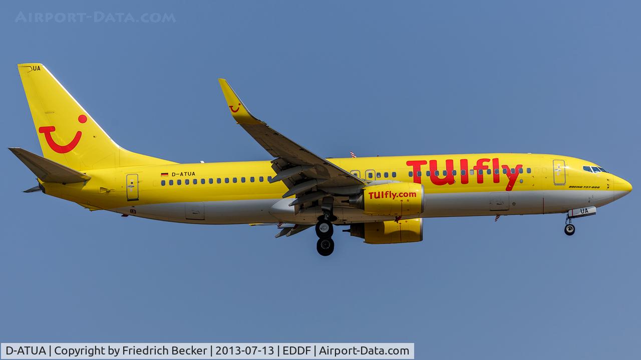 D-ATUA, 2010 Boeing 737-8K5 C/N 37245, on final RW07R