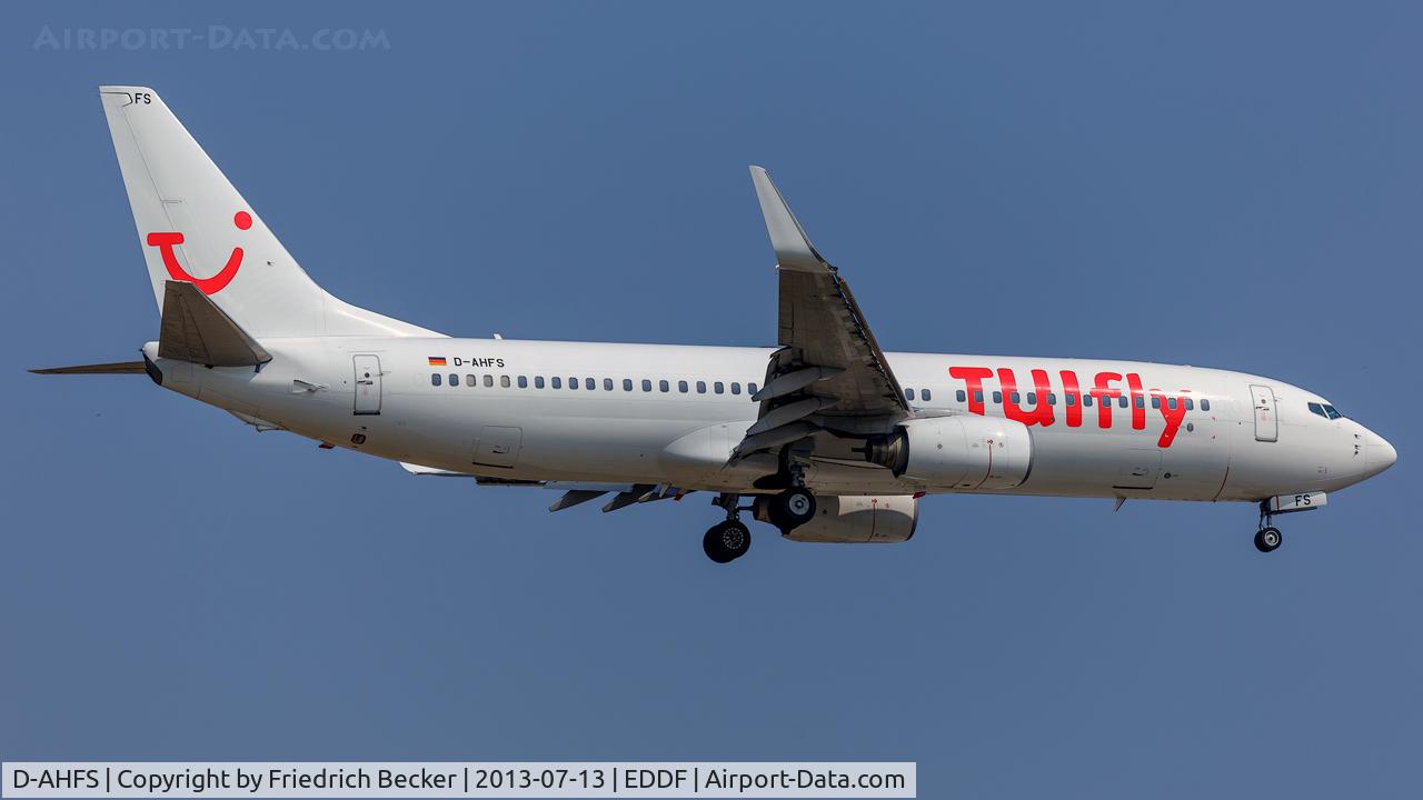 D-AHFS, 2000 Boeing 737-8K5 C/N 28623, on final RW07R