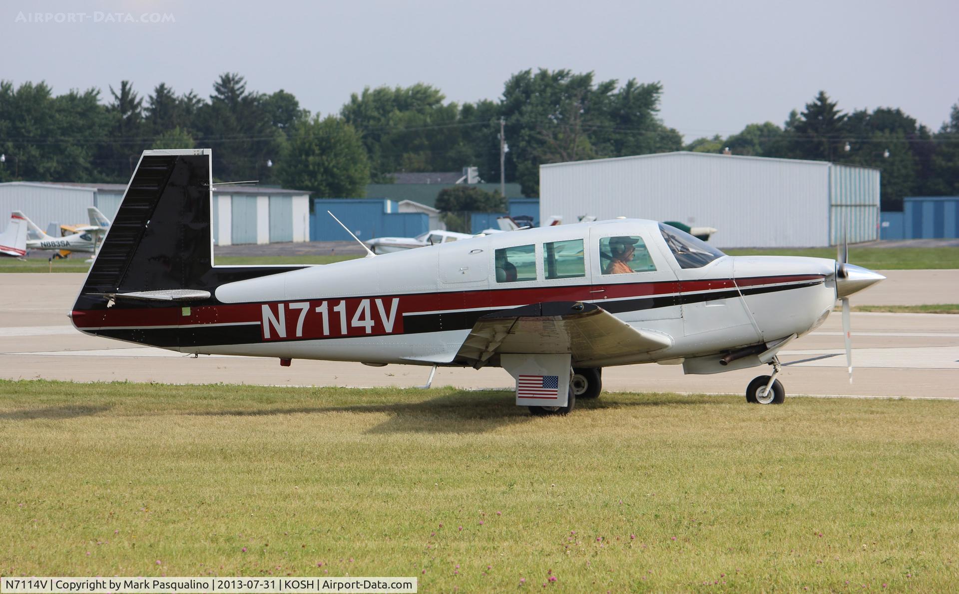 N7114V, 1974 Mooney M20F Executive C/N 22-0049, Mooney M20F
