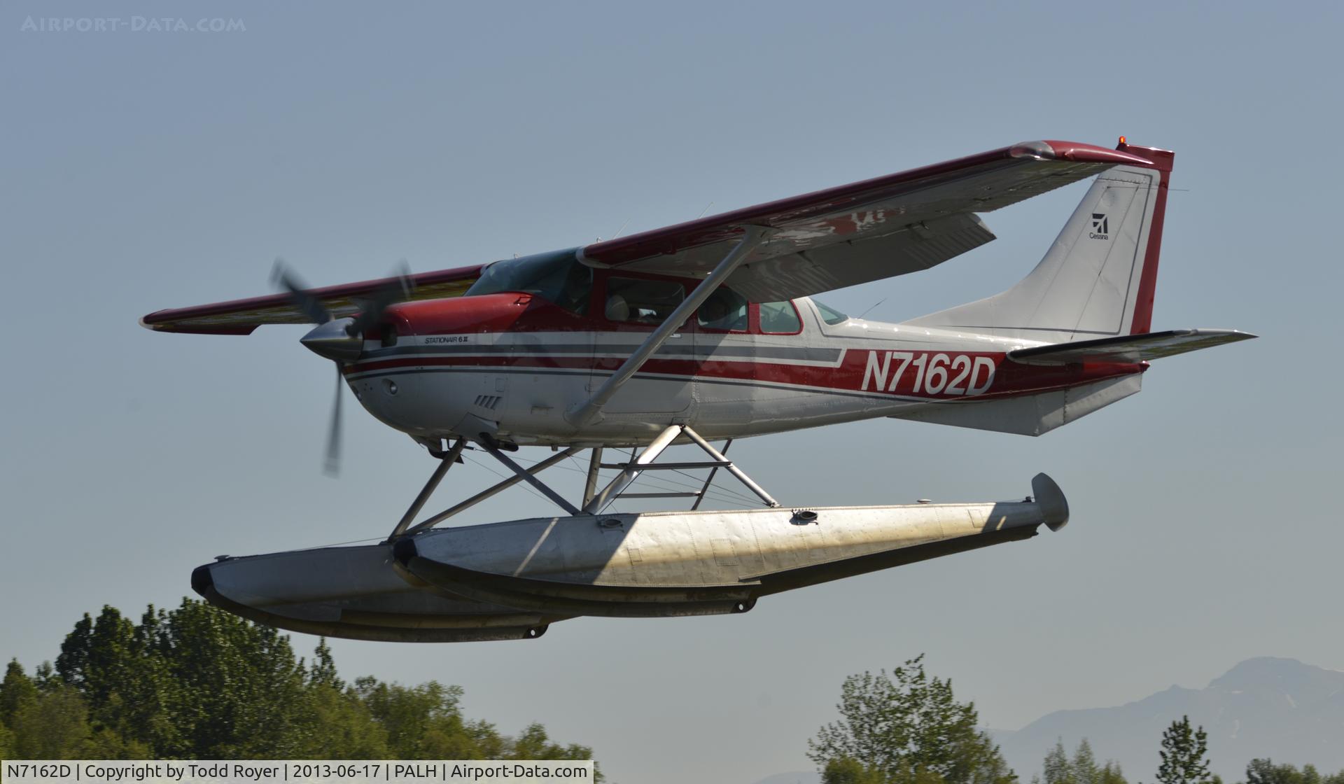 N7162D, Cessna U206G Stationair C/N U20604342, Landing at Lake Hood