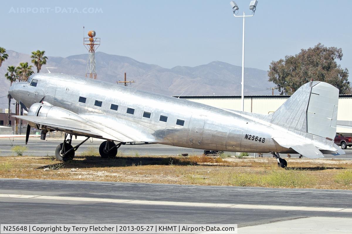 N25648, 1940 Douglas DC-3-G202A C/N 2236, At Hemet - Ryan Field , California