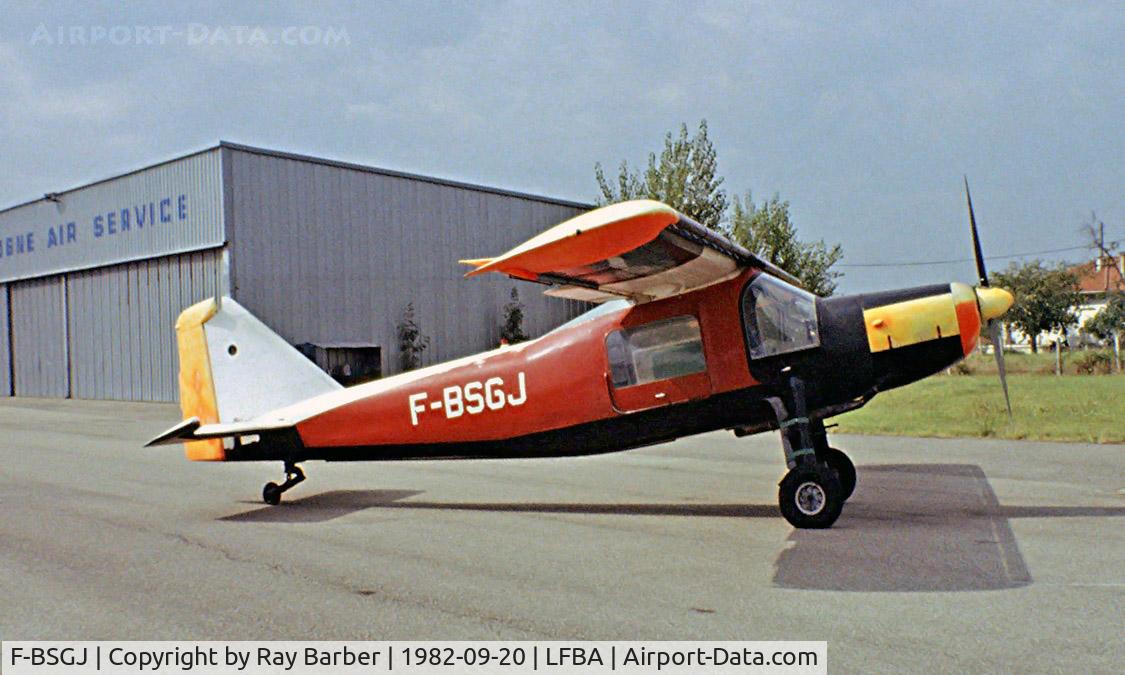 F-BSGJ, Dornier Do-27A-4 C/N 441, Dornier Do-27A-4 [441] Agen-La Garenne~F 20/09/1982. Taken from a slide.