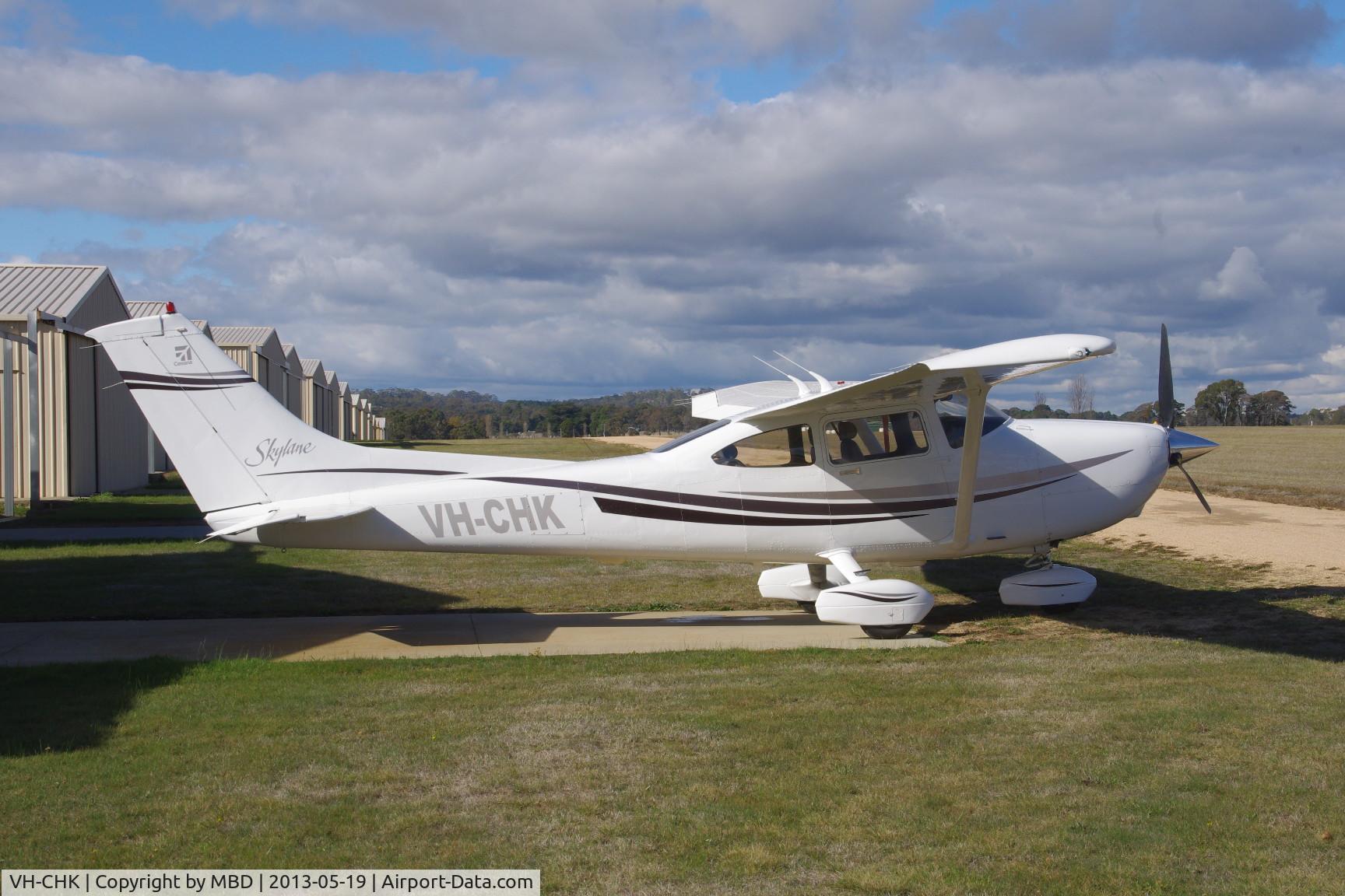 VH-CHK, 1999 Cessna 182S Skylane Skylane C/N 182-80487, C-182S VH-CHK
