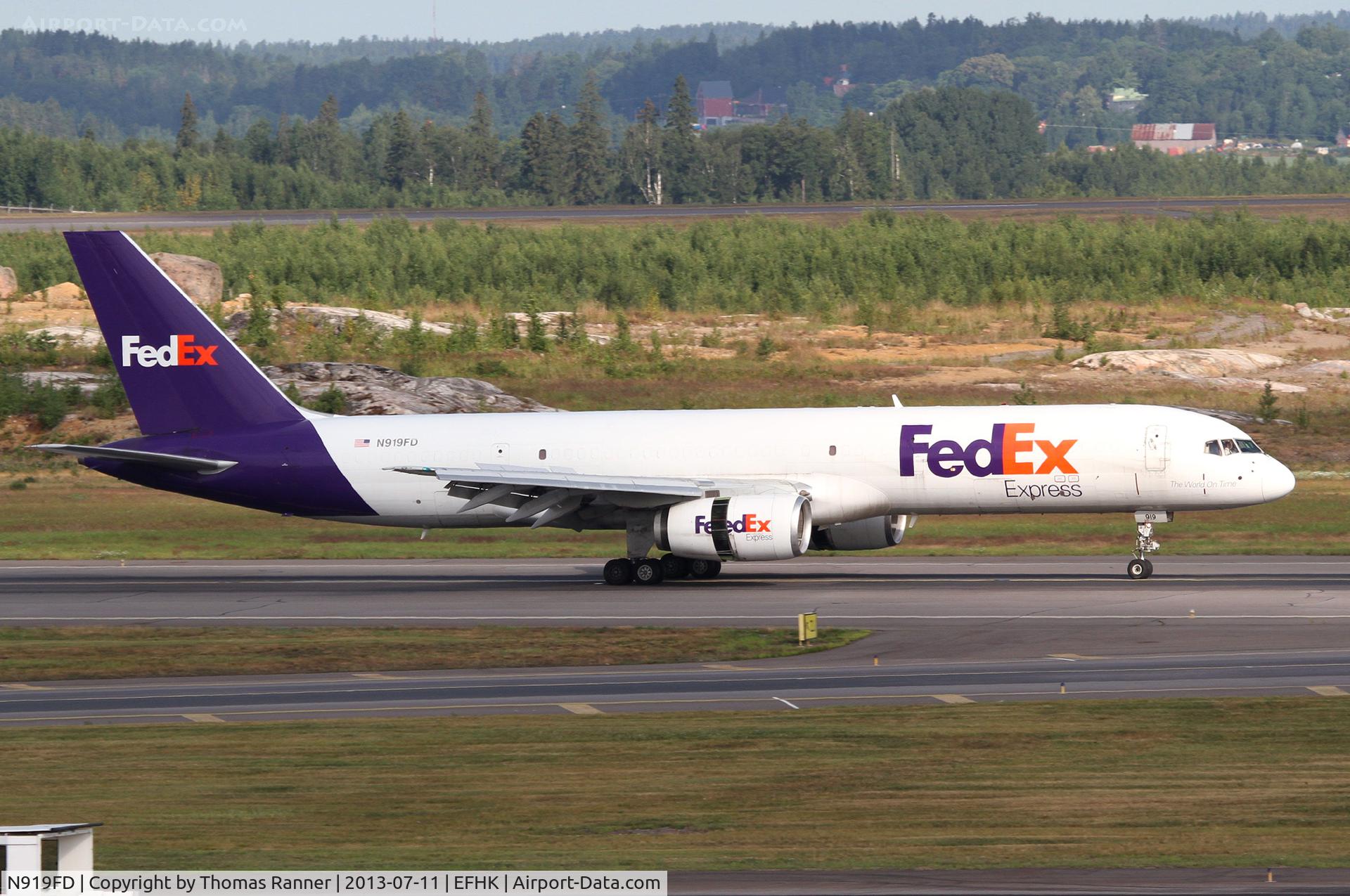 N919FD, 1990 Boeing 757-23A C/N 24636, FedEx B757