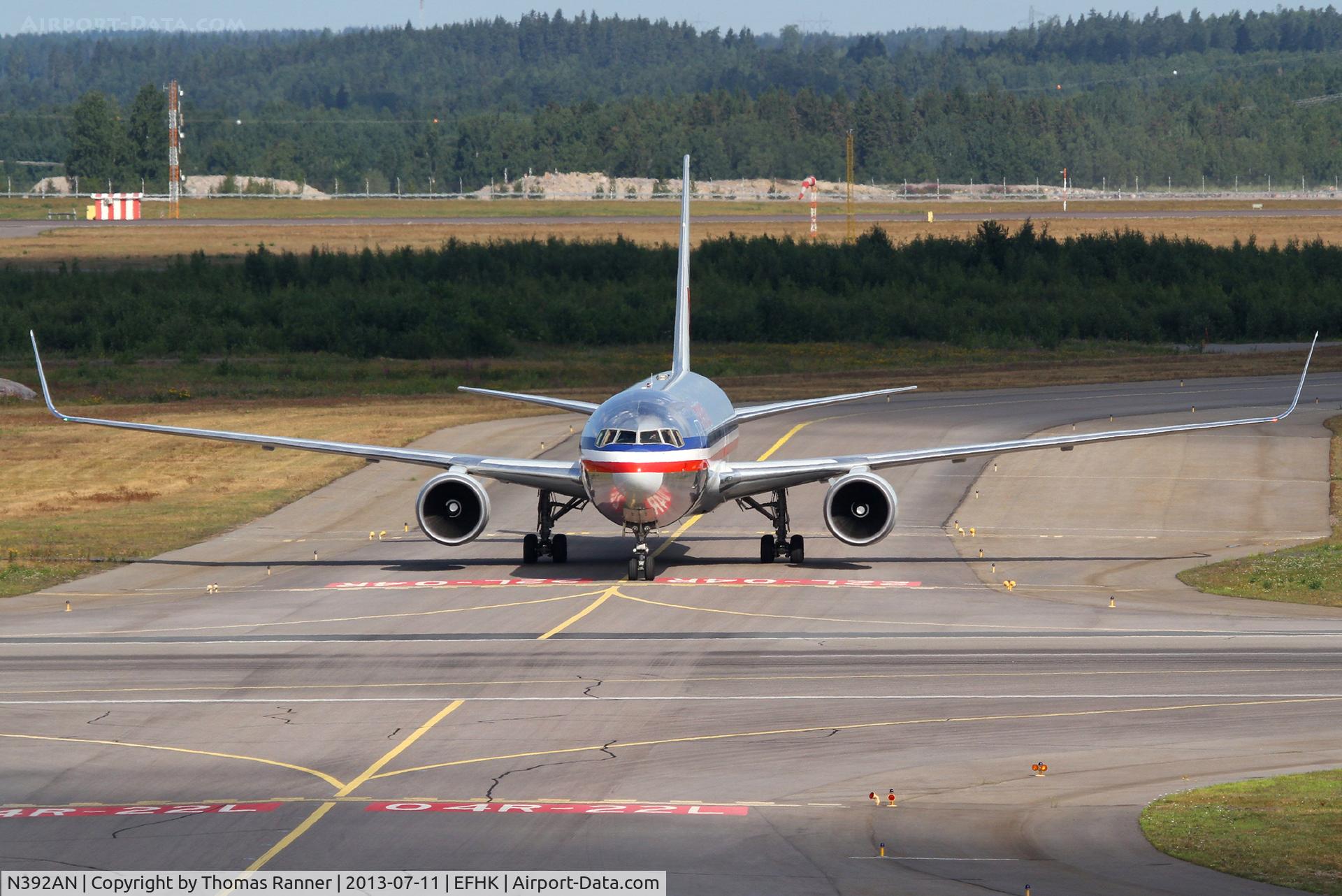 N392AN, 1998 Boeing 767-323 C/N 29429, American B767