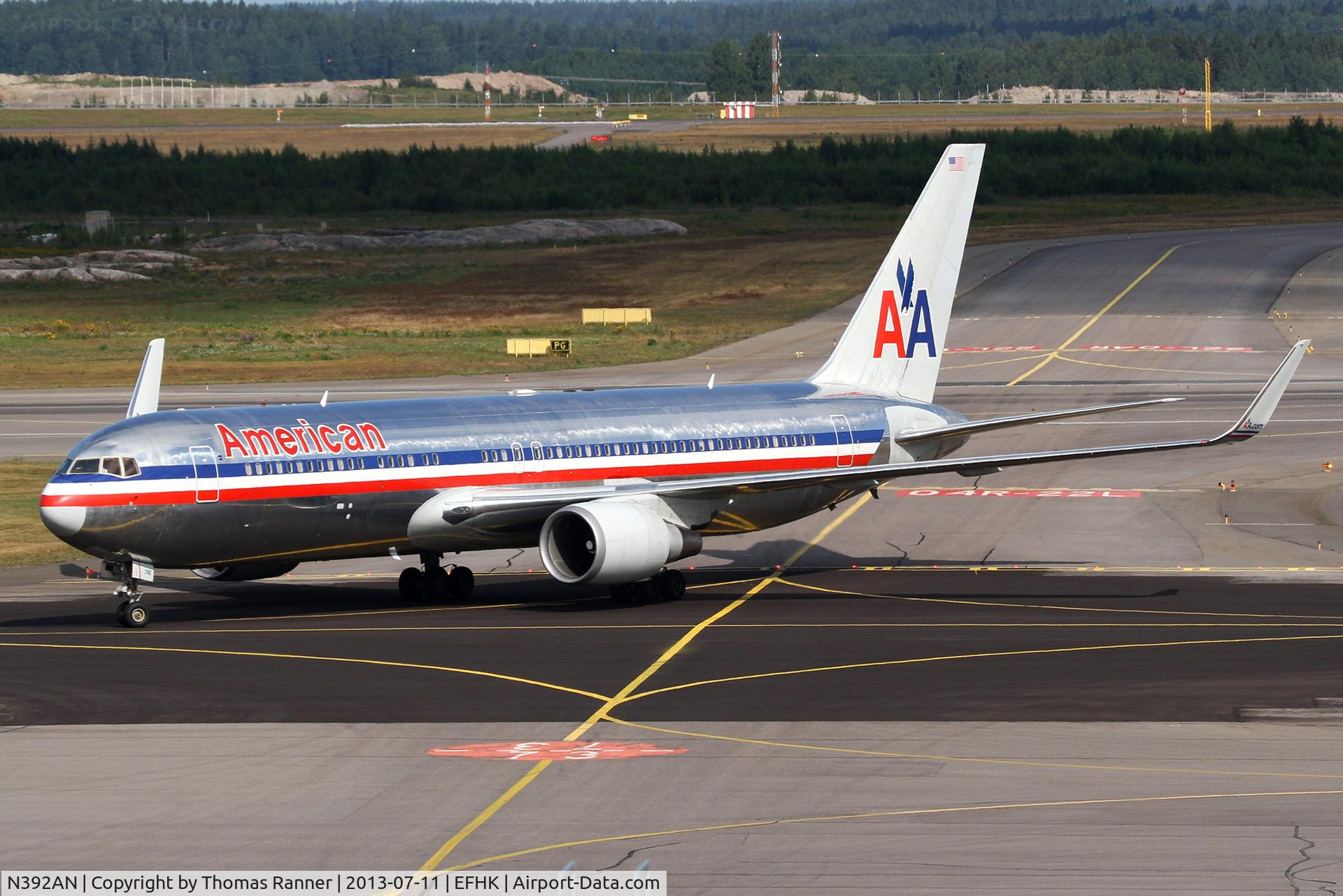 N392AN, 1998 Boeing 767-323 C/N 29429, American B767