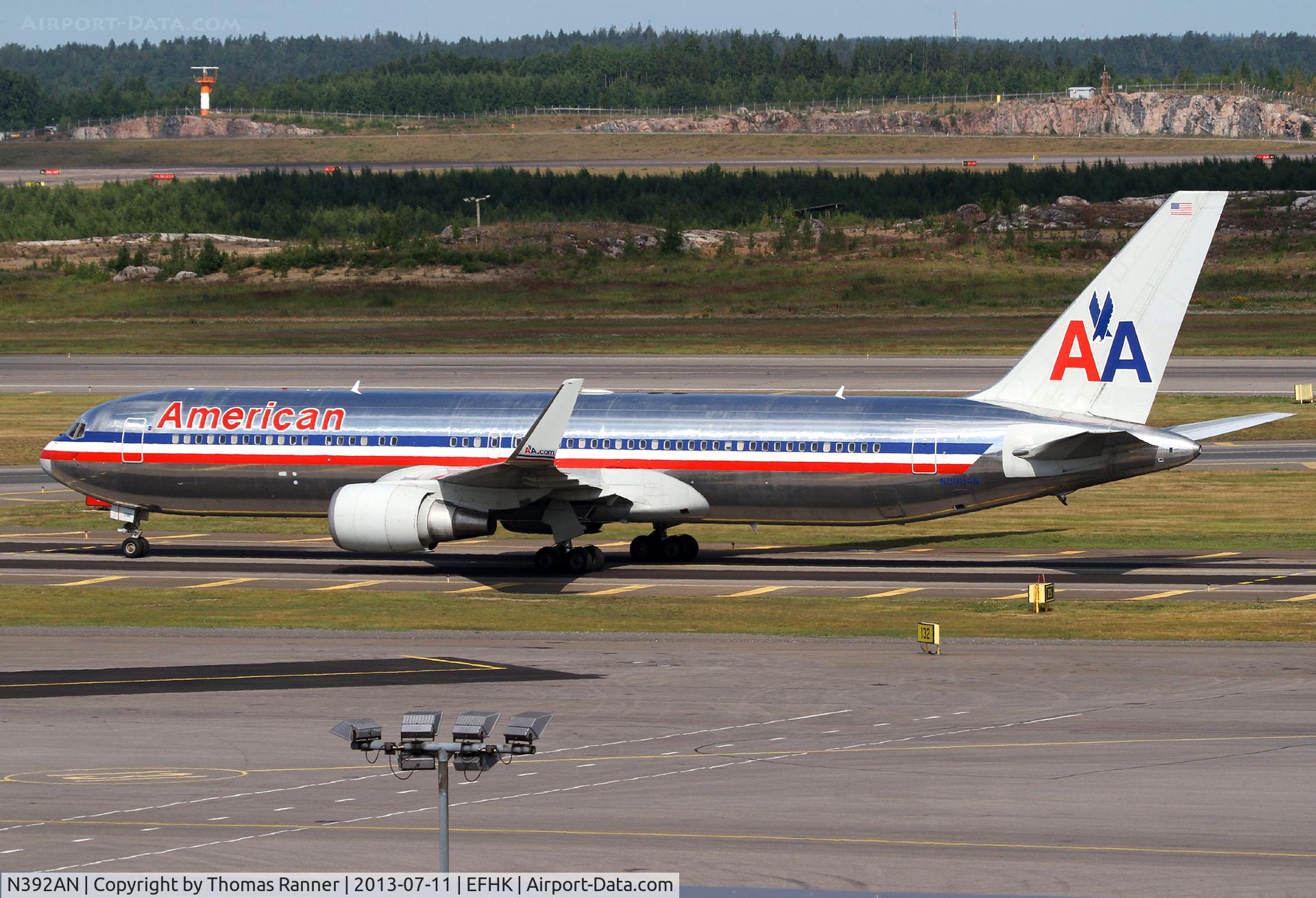 N392AN, 1998 Boeing 767-323 C/N 29429, American B767