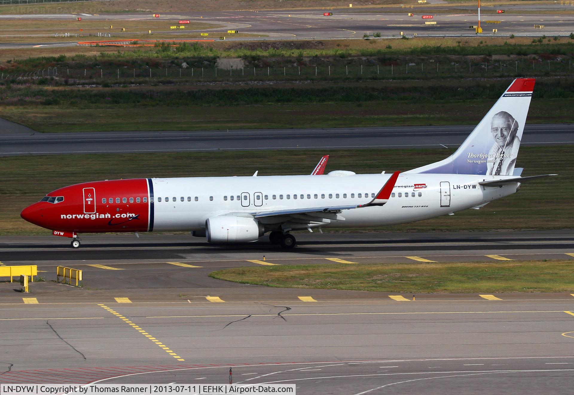 LN-DYW, 2011 Boeing 737-8JP C/N 39010, Norwegian B737