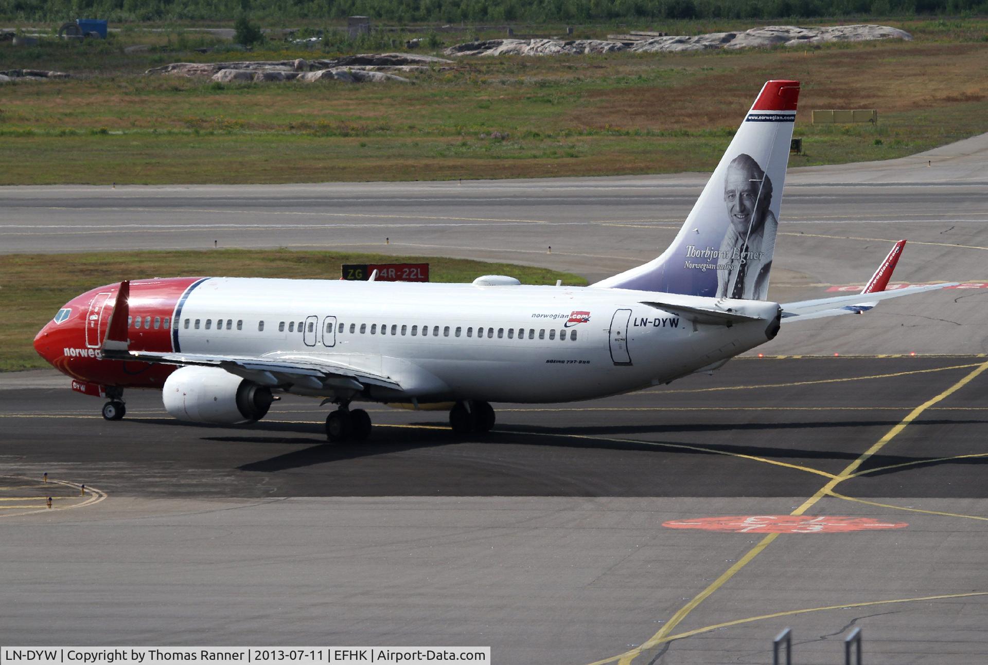 LN-DYW, 2011 Boeing 737-8JP C/N 39010, Norwegian B737